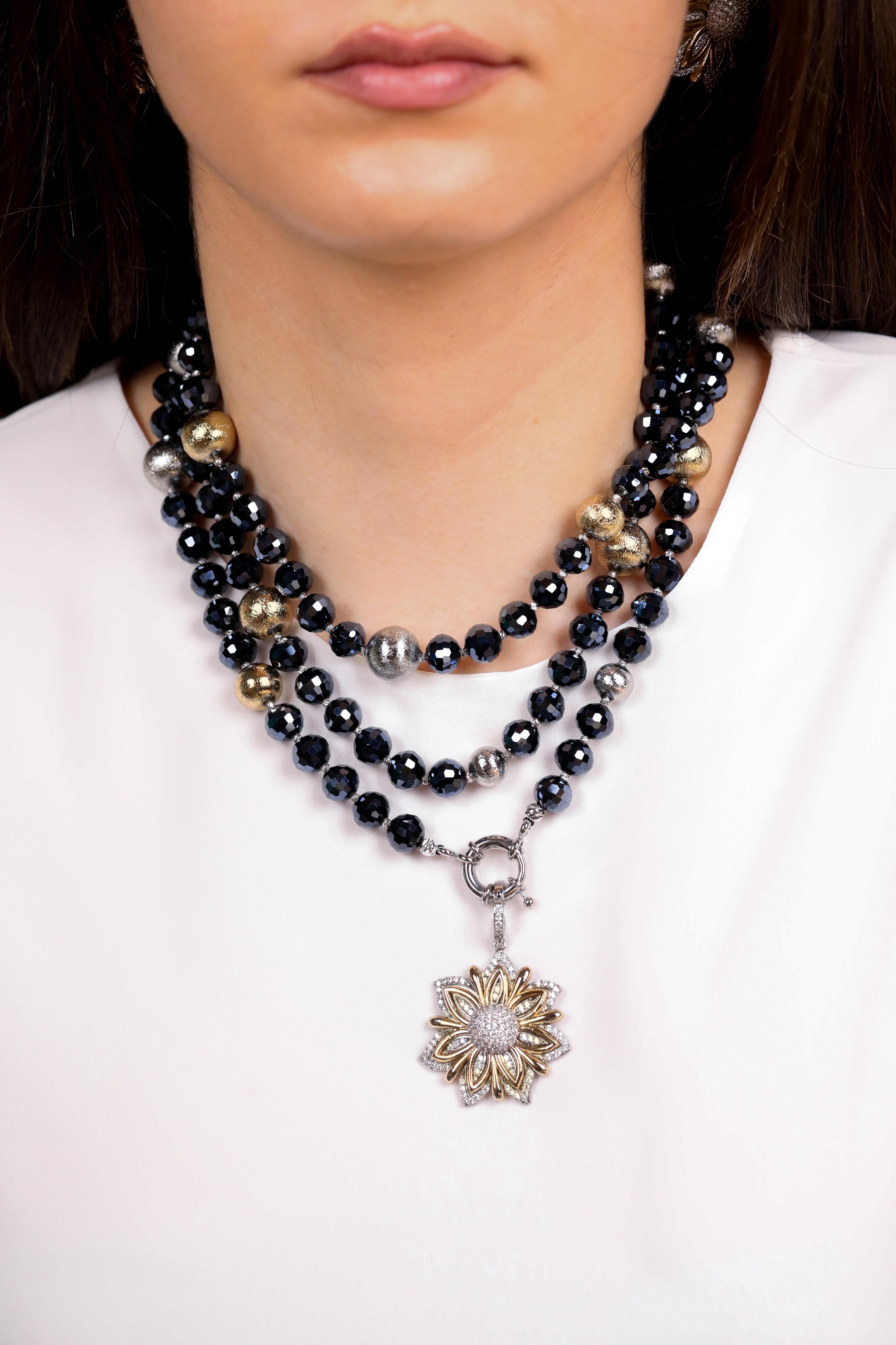 Lotus Uçlu kristal Kolye
