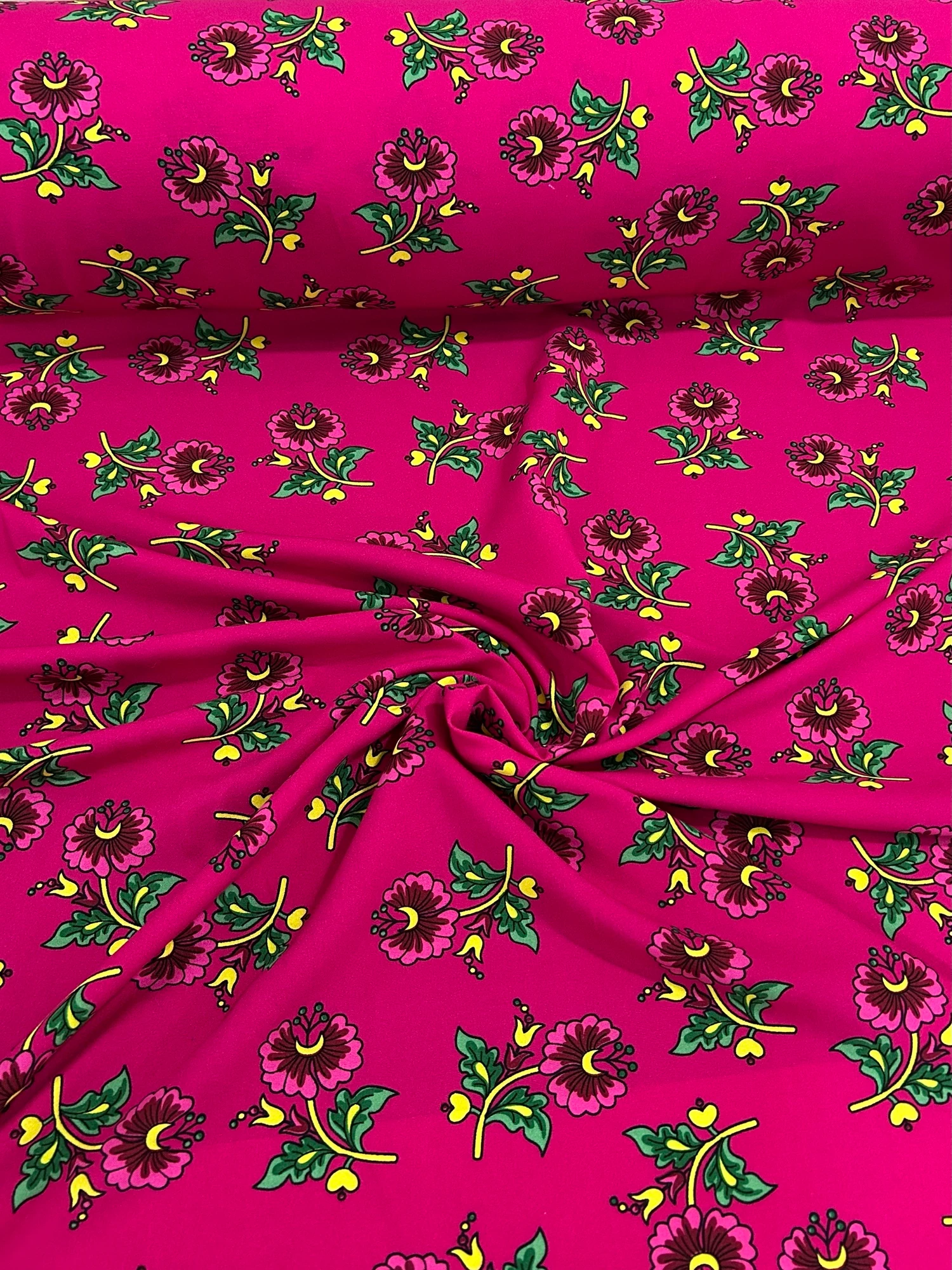 İthal Çiçek Desenli Dokuma Viskon Kumaş - Kırmızı