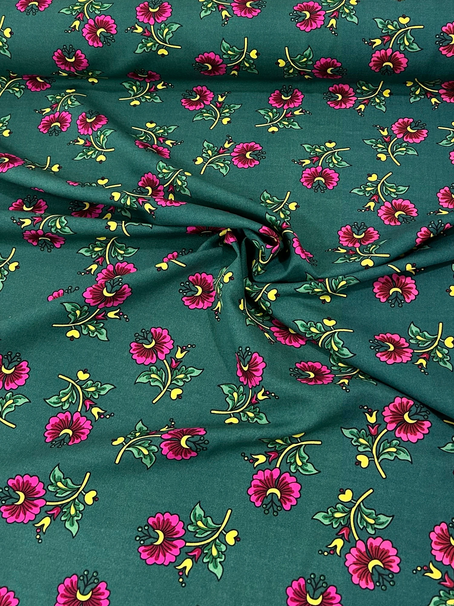 İthal Çiçek Desenli Dokuma Viskon Kumaş - Yeşil