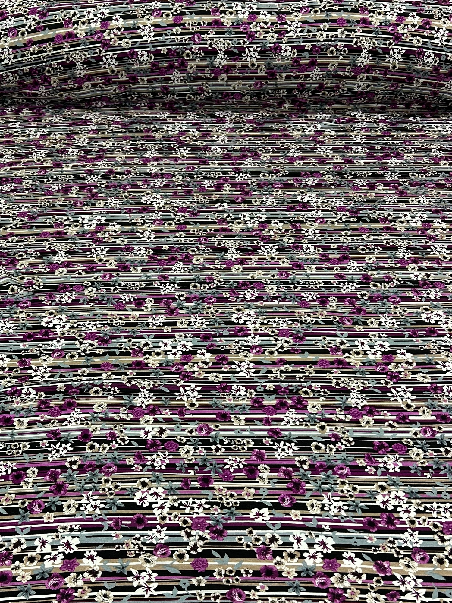 İthal Türlü Viskon Kumaş - Mercan Desen