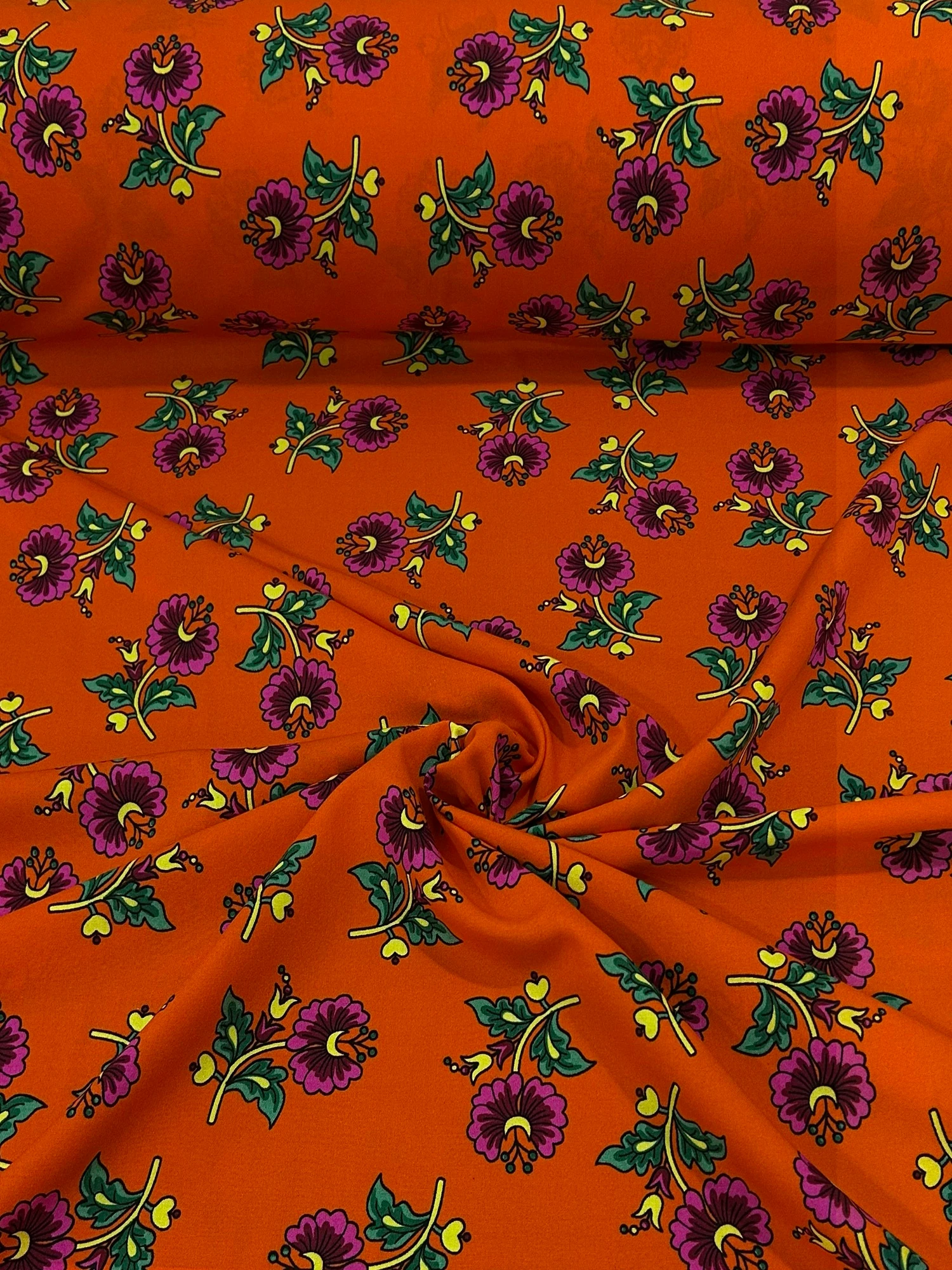 İthal Çiçek Desenli Dokuma Viskon Kumaş - Turuncu