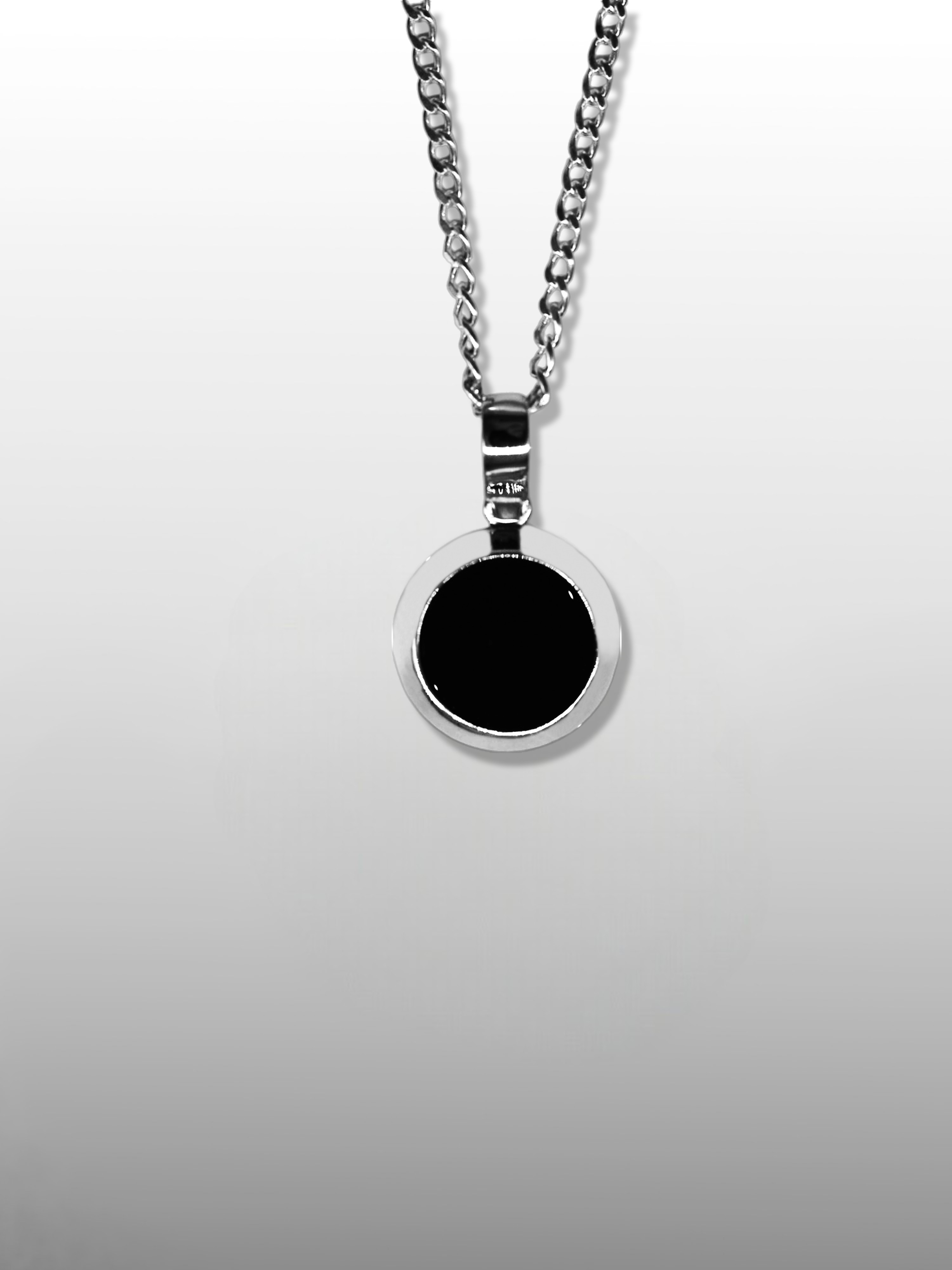 Round Gemstone Pendant Necklace - Black Onyx