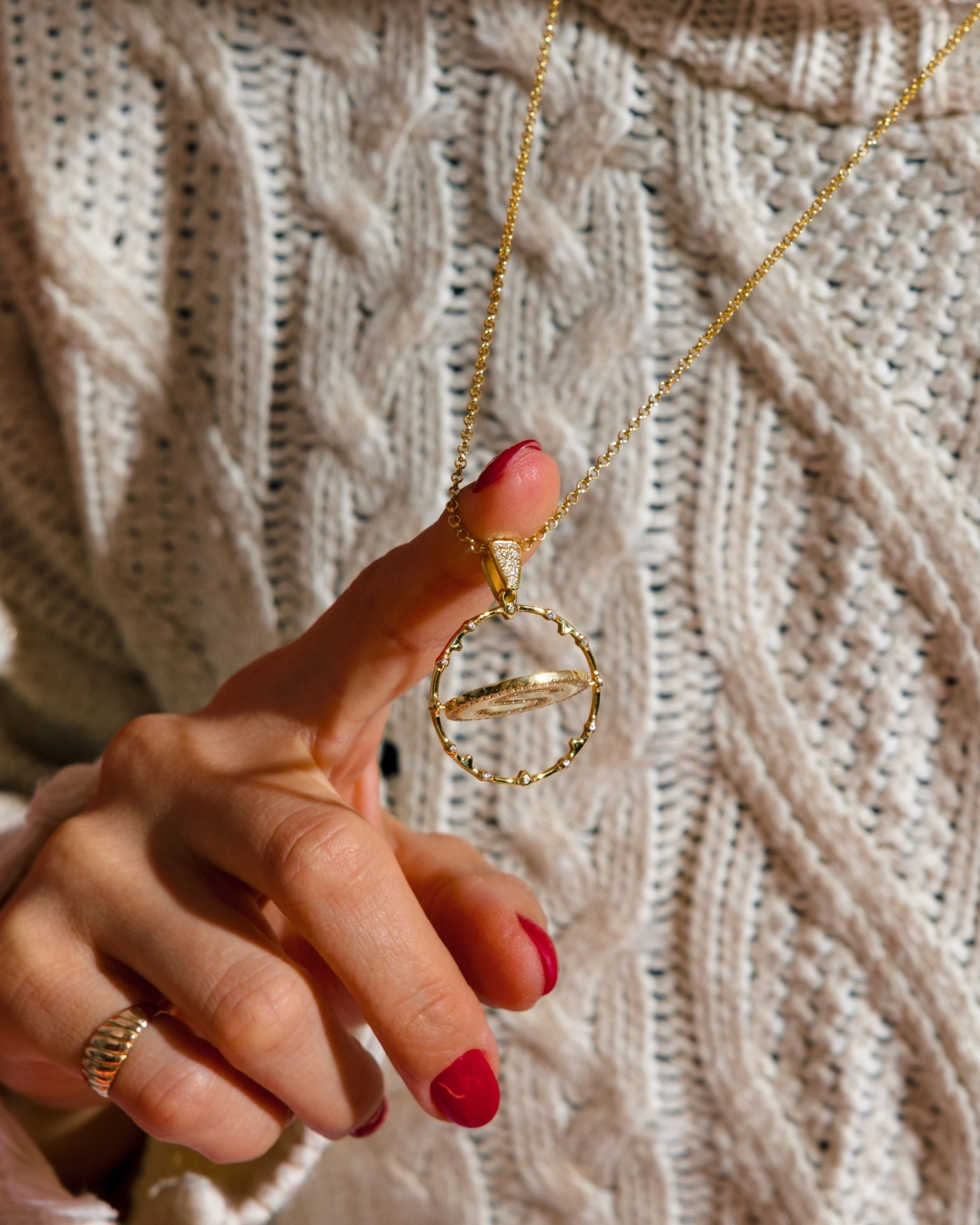 14 AYAR ALTIN MİTHRAS KOLYE