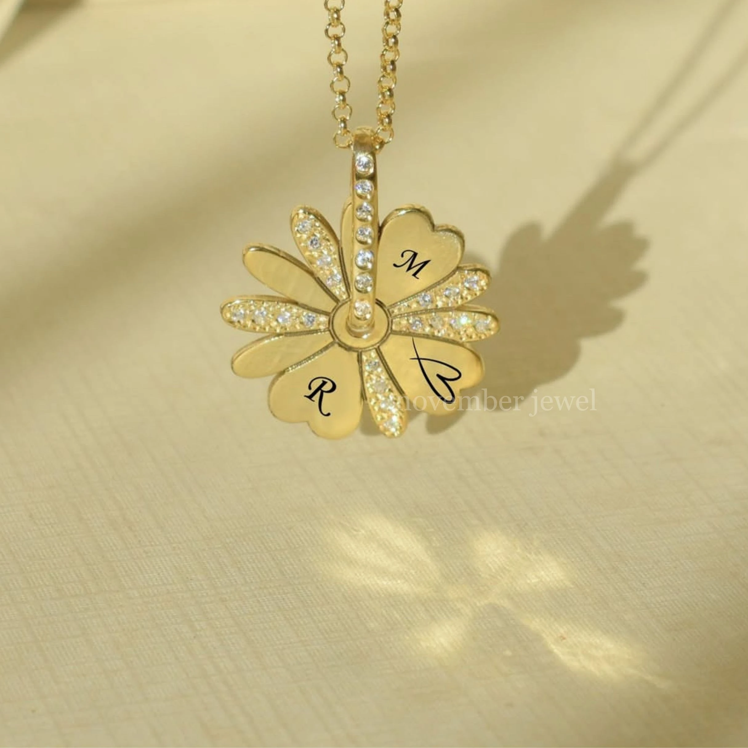 14 ayar altın Shine Daisy Kolye