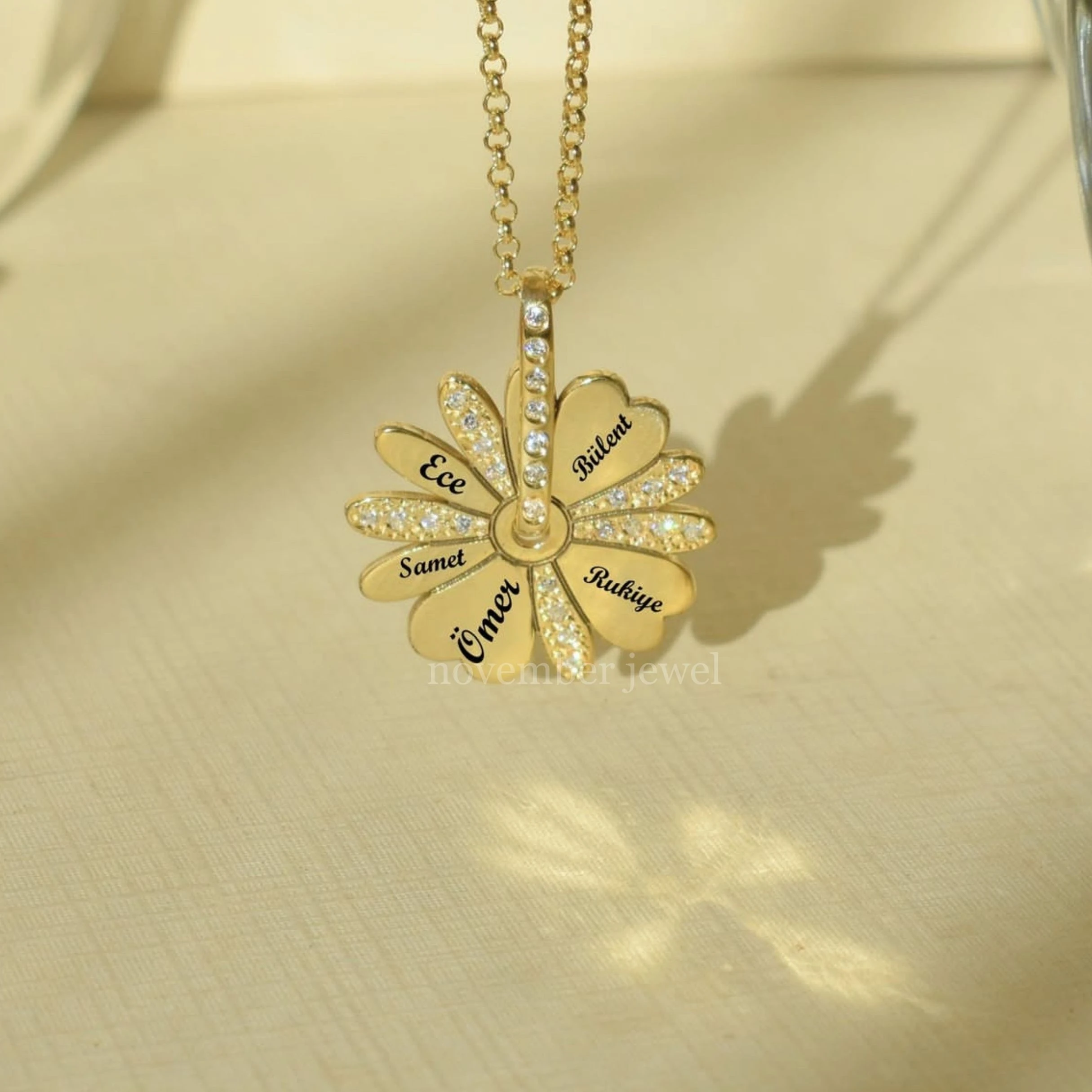 14 ayar altın Shine Daisy Kolye