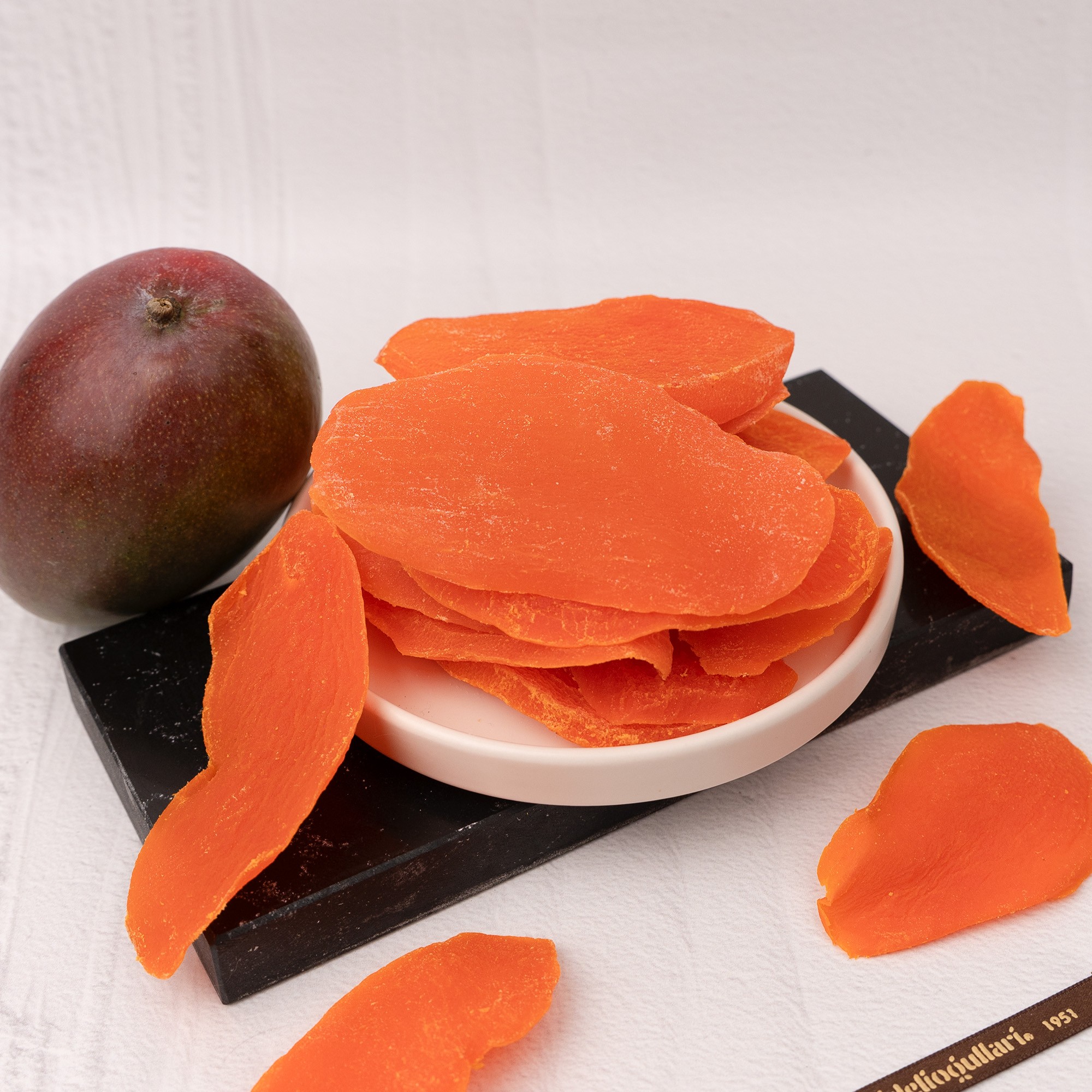 Tropikal Turuncu Mango Kurusu