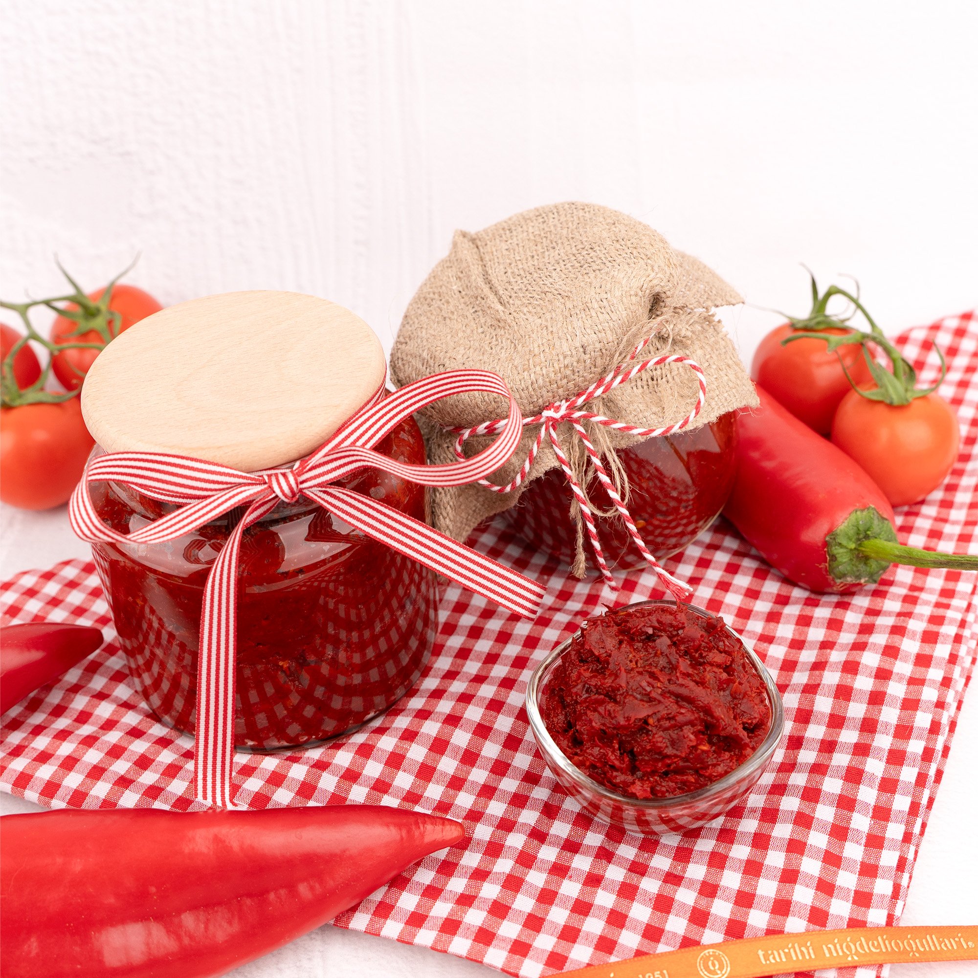 Tatlı Biber Salçası