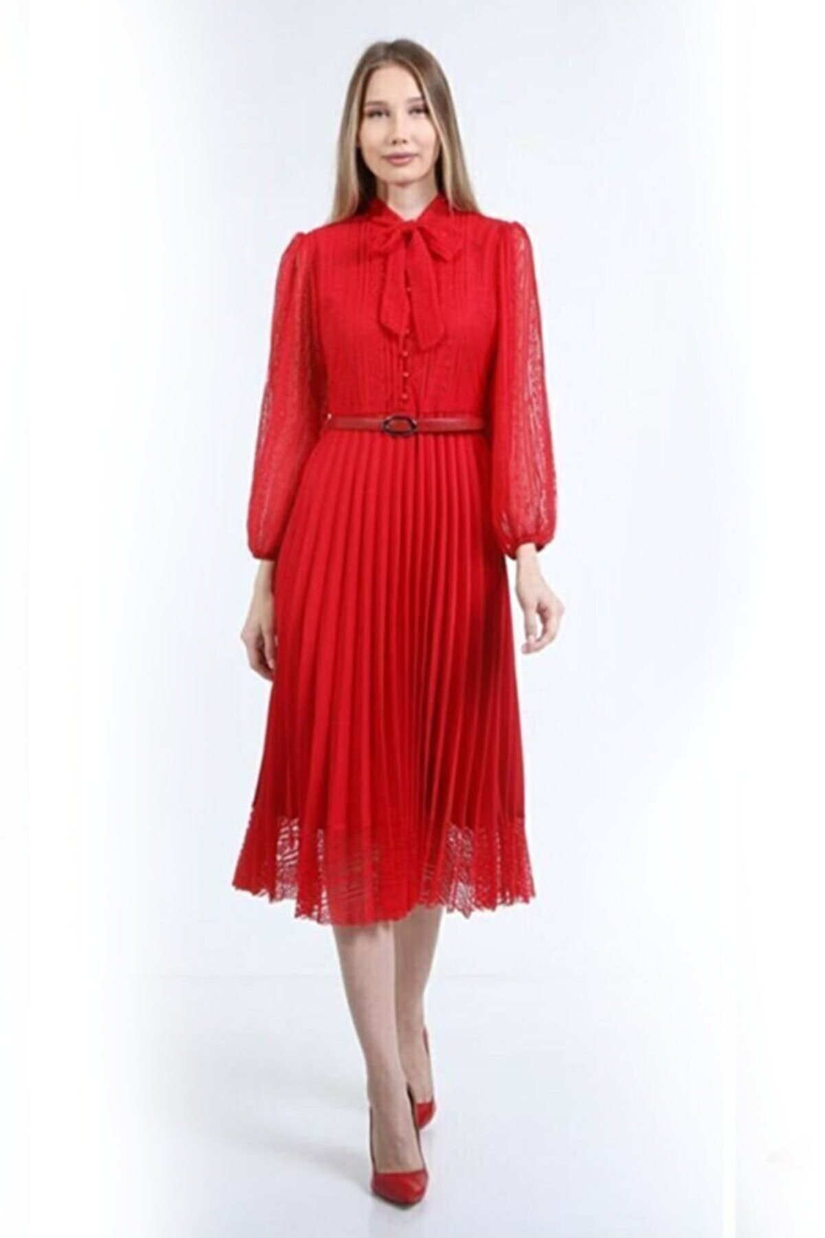 Boyundan bağlamalı fransız güpür kemerli abiye elbise-Kırmızı