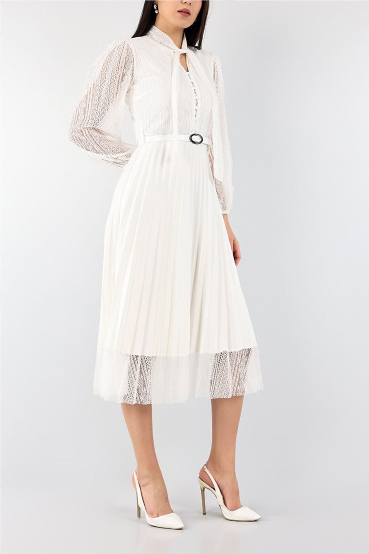 Boyundan bağlamalı fransız güpür kemerli abiye elbise-Beyaz