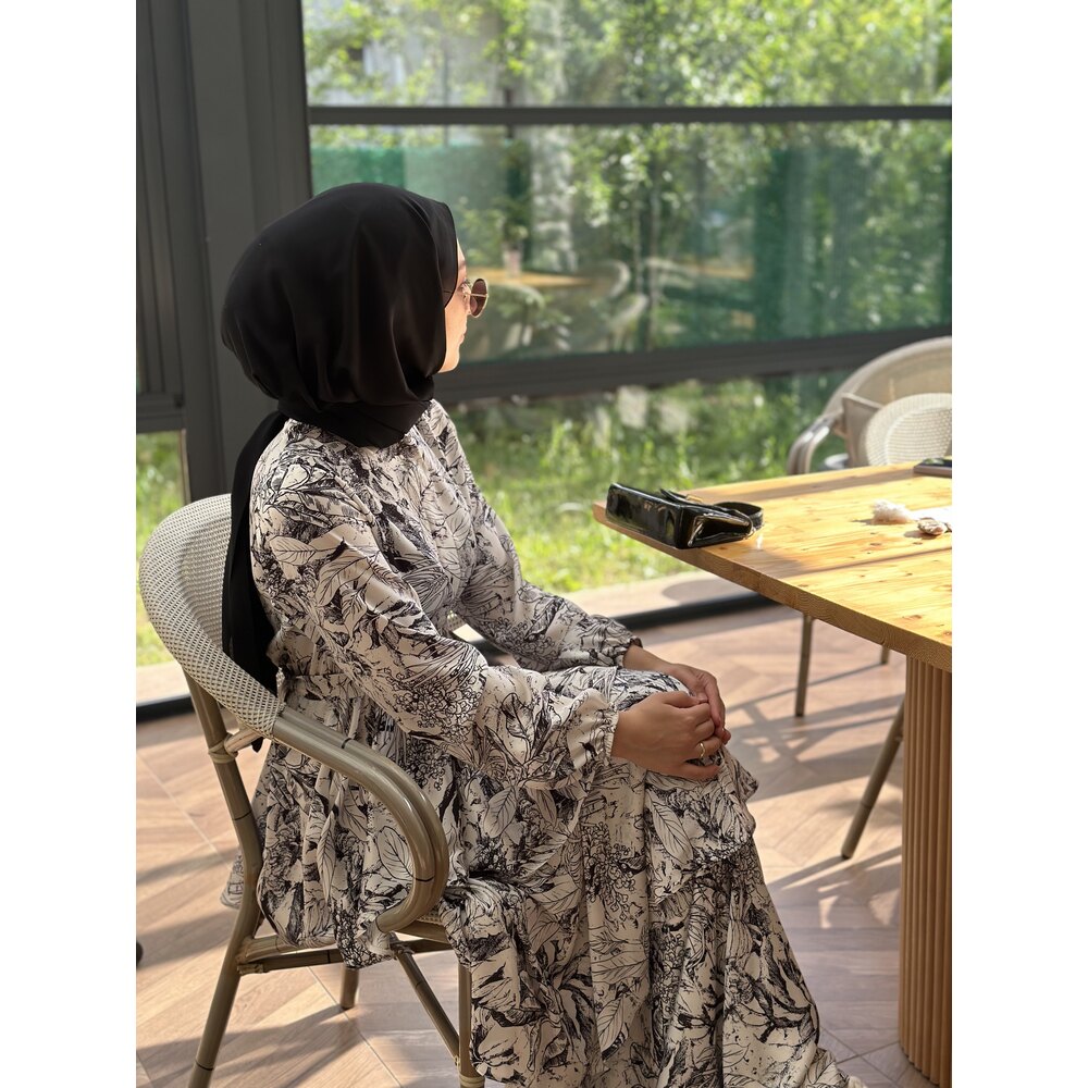 Siyah Beyaz İpek Saten Elbise