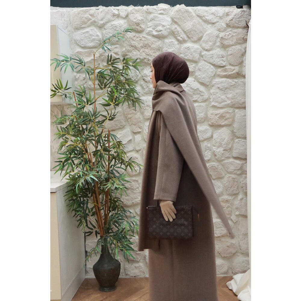 Atkı Detaylı Vizon Kaşe Kaban