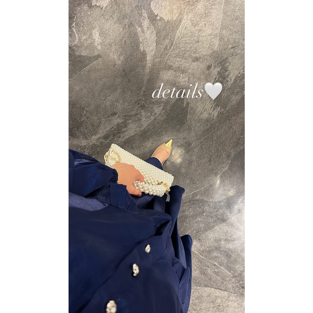 Parlak Saten Lacivert Etekli Takım