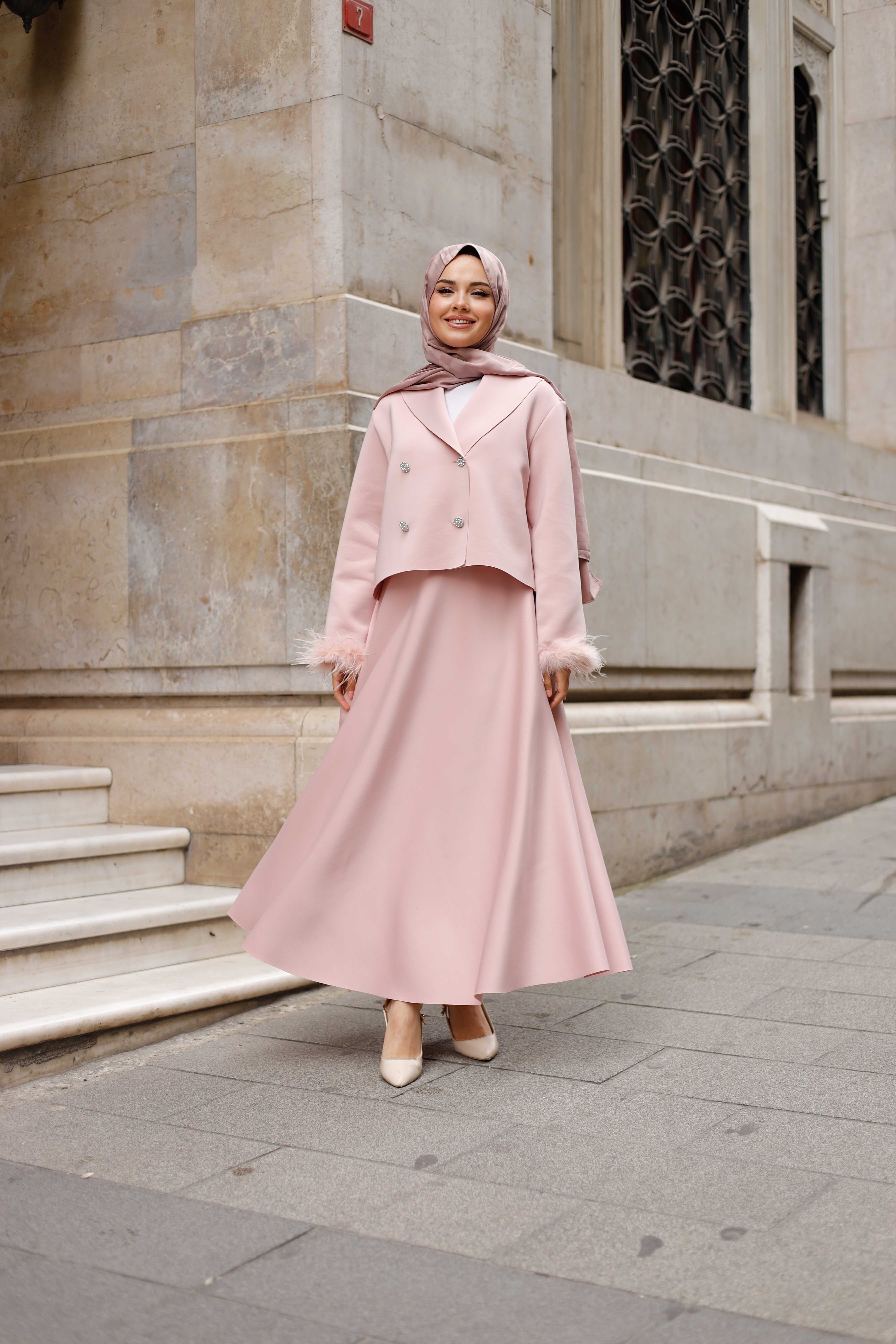 Toz Pembe Ceketli Takım