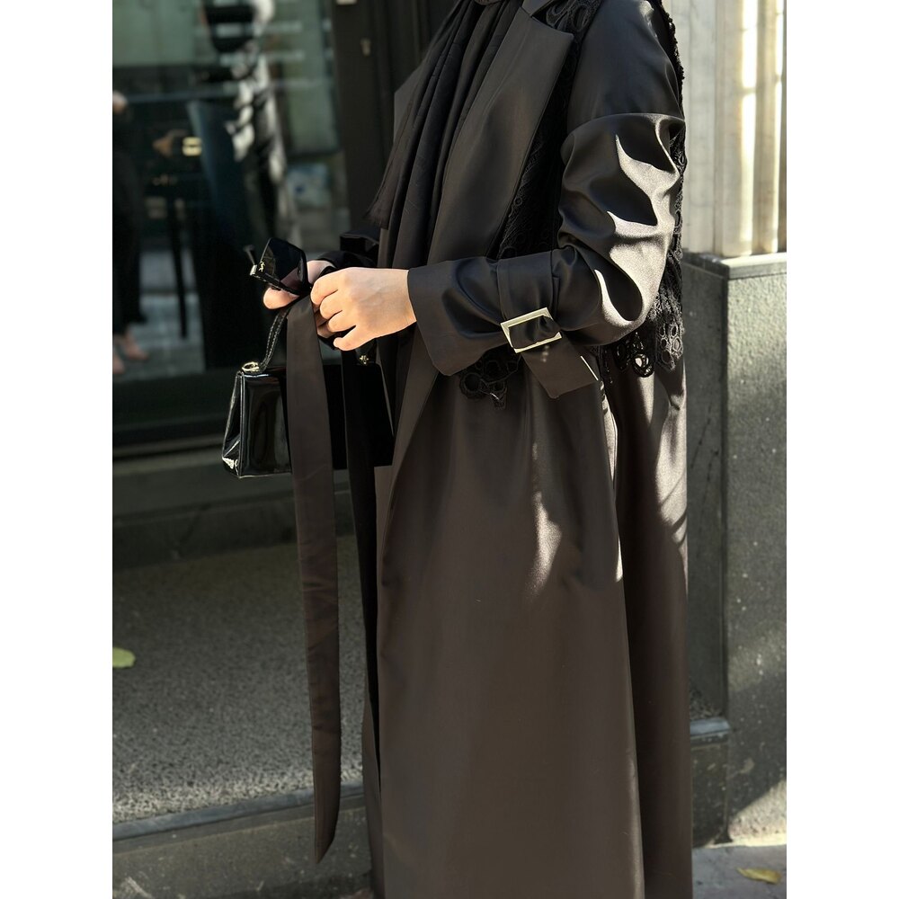 Siyah trenchcoat