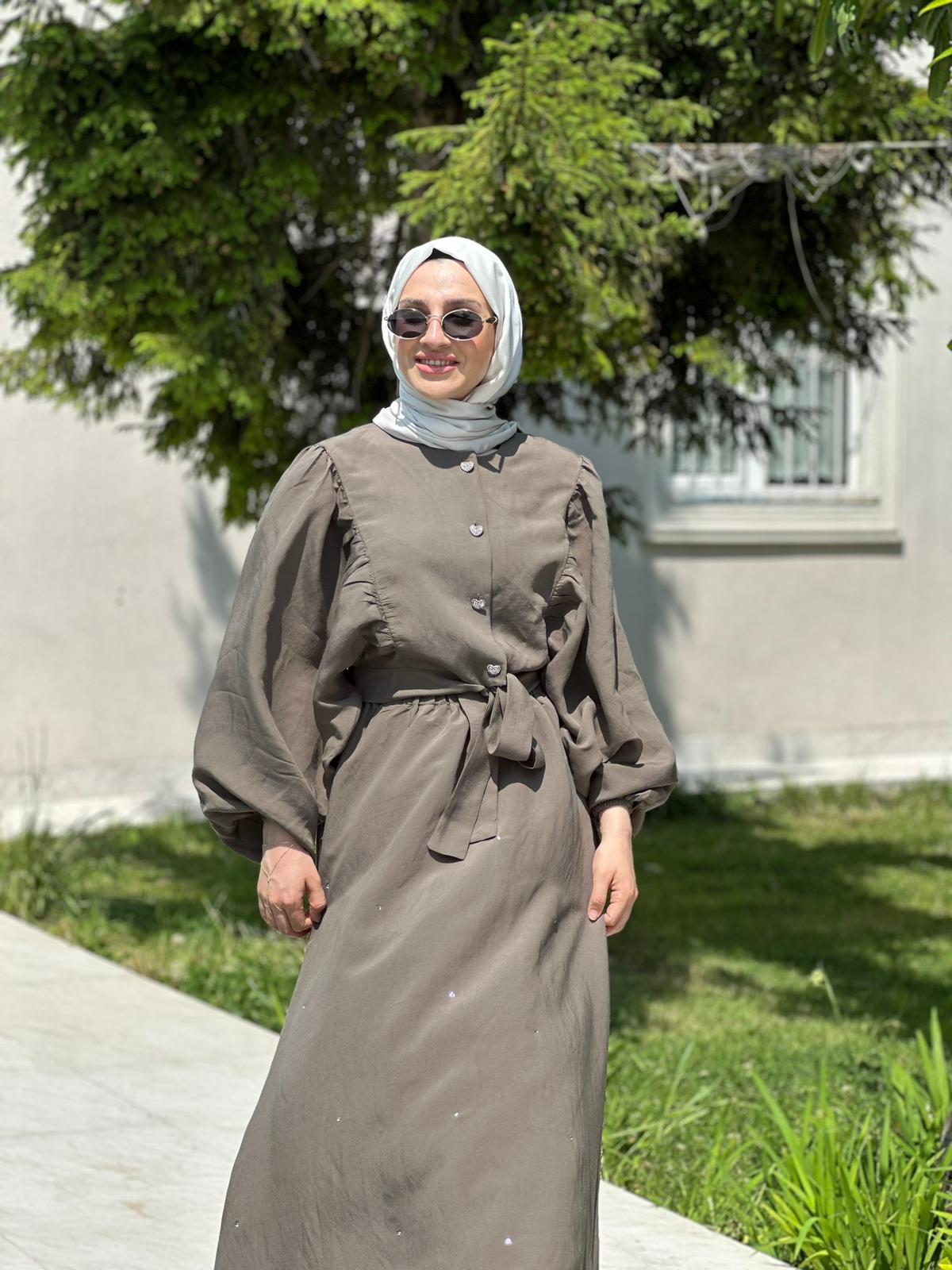 Eteği Taş Detaylı Asker Yeşili Takım 