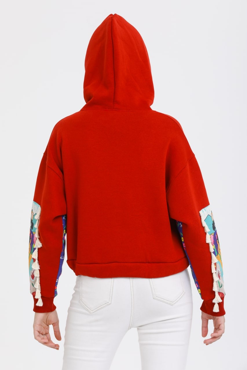 Baskılı Püsküllü Kol Üç İplik Sweatshirt