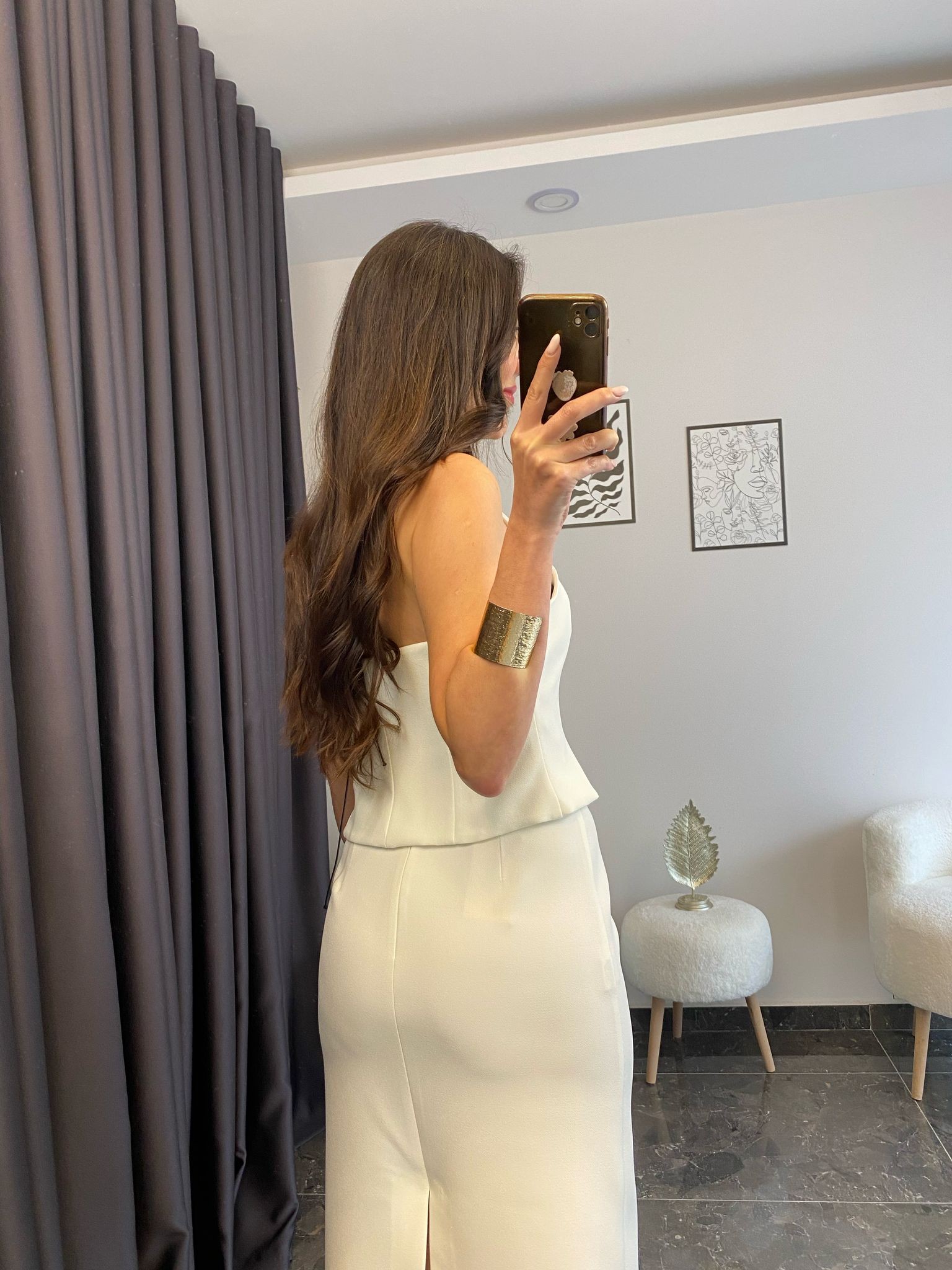 Halter Yaka Yırtmaç Detaylı Ekru Bluz Etek Takımı