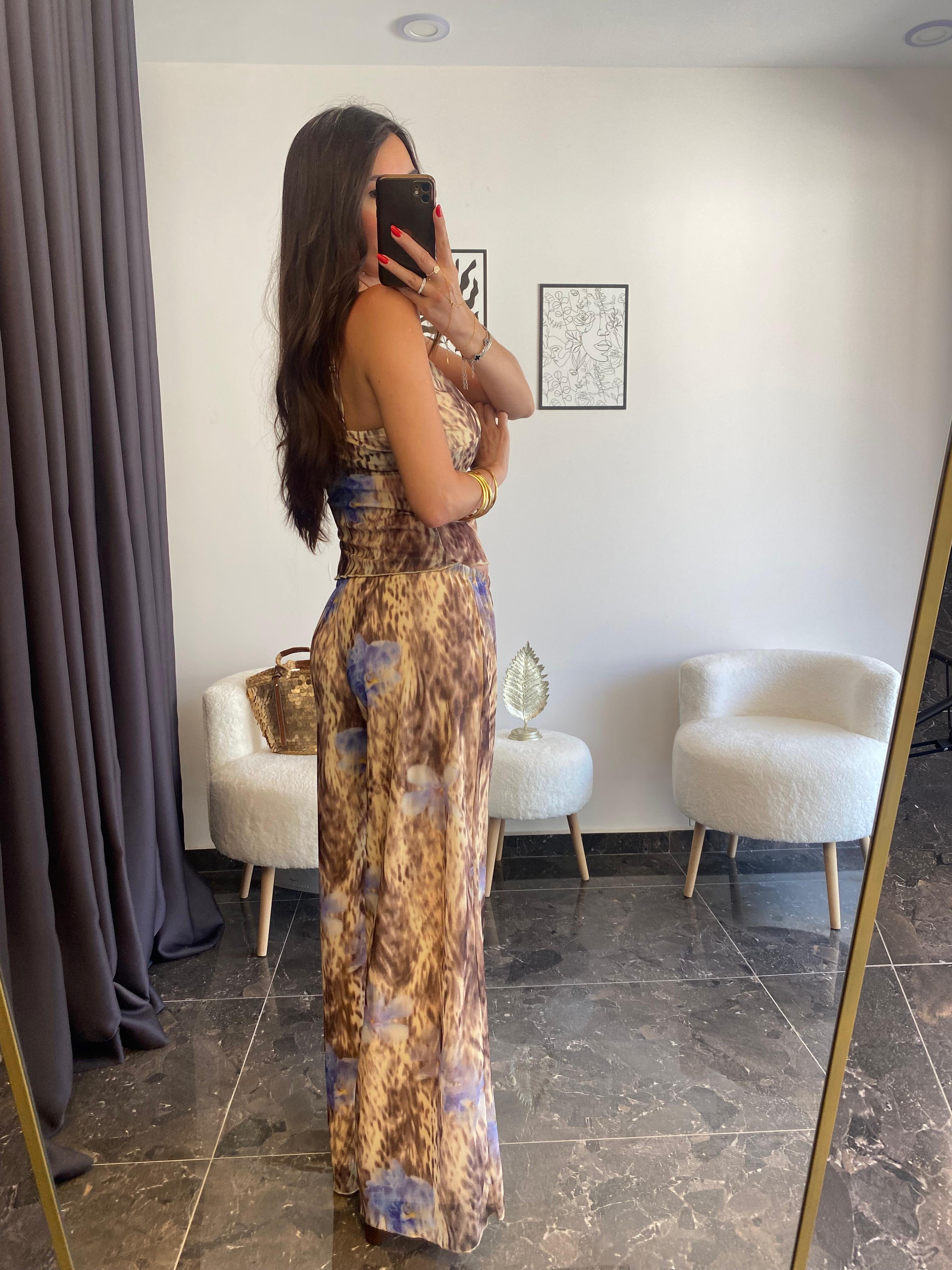 Desenli Tül Detaylı Bluz Pantolon Takımı