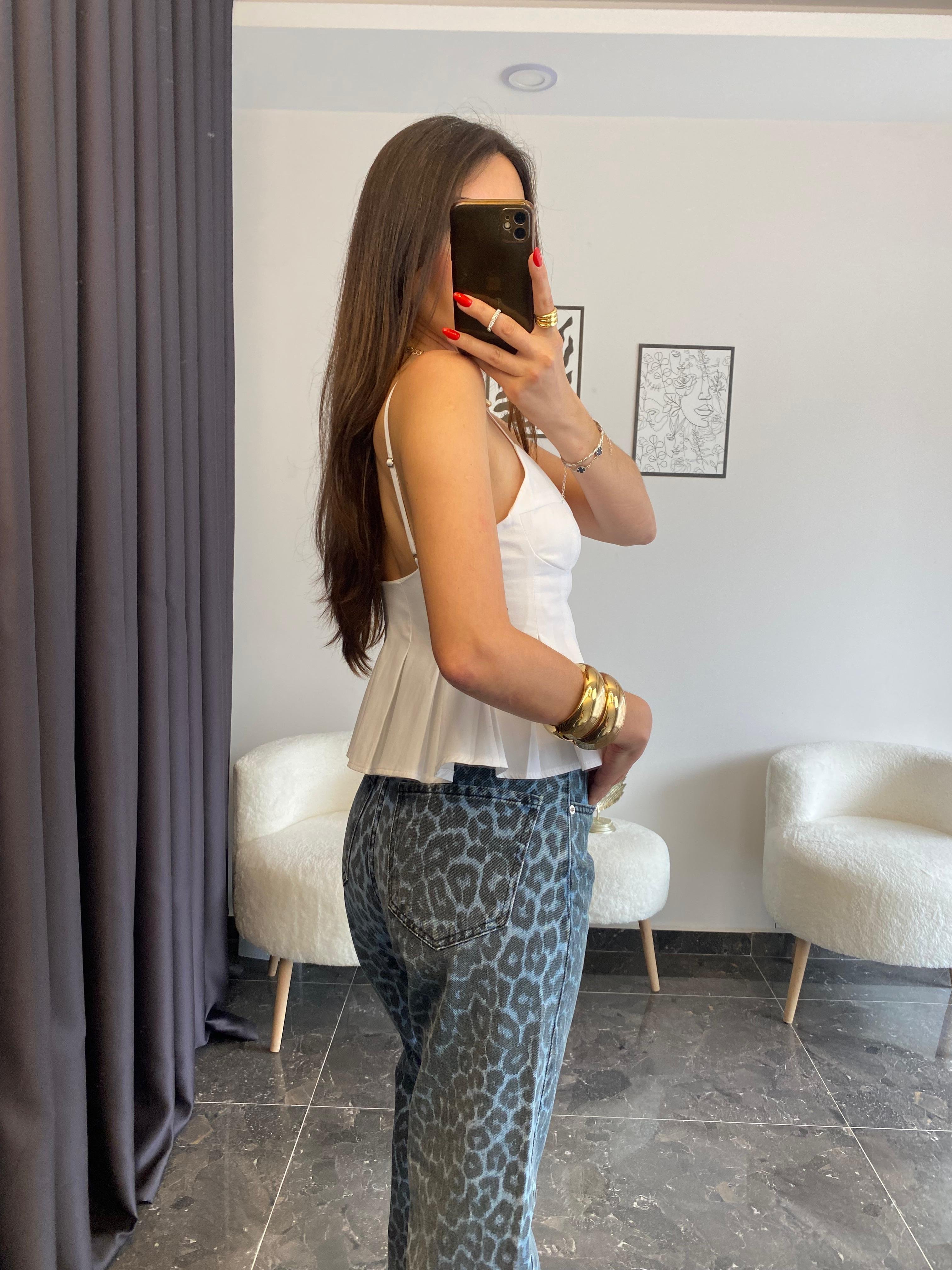 Pile Detaylı Düğmeli Askılı Bluz