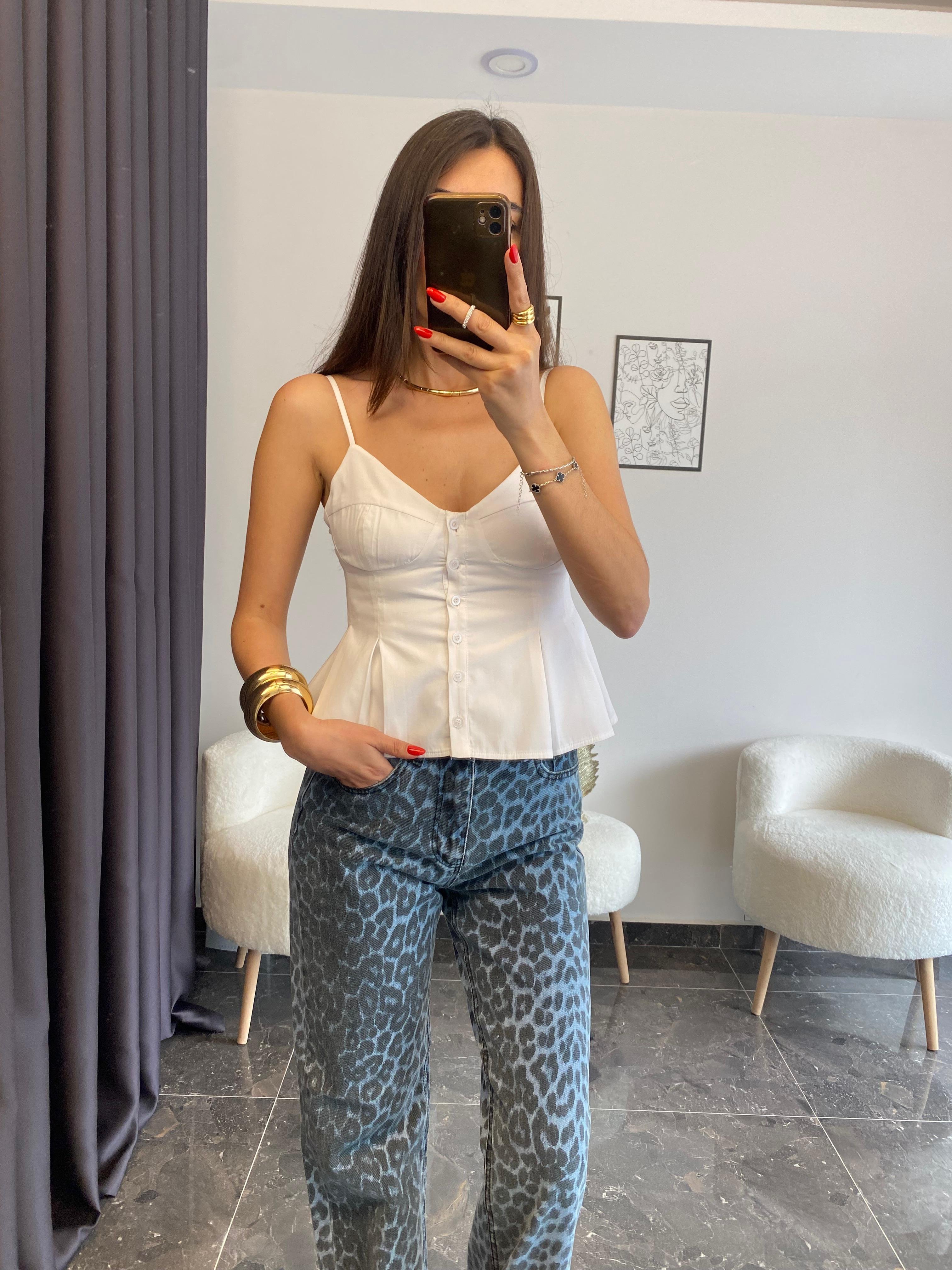 Pile Detaylı Düğmeli Askılı Bluz