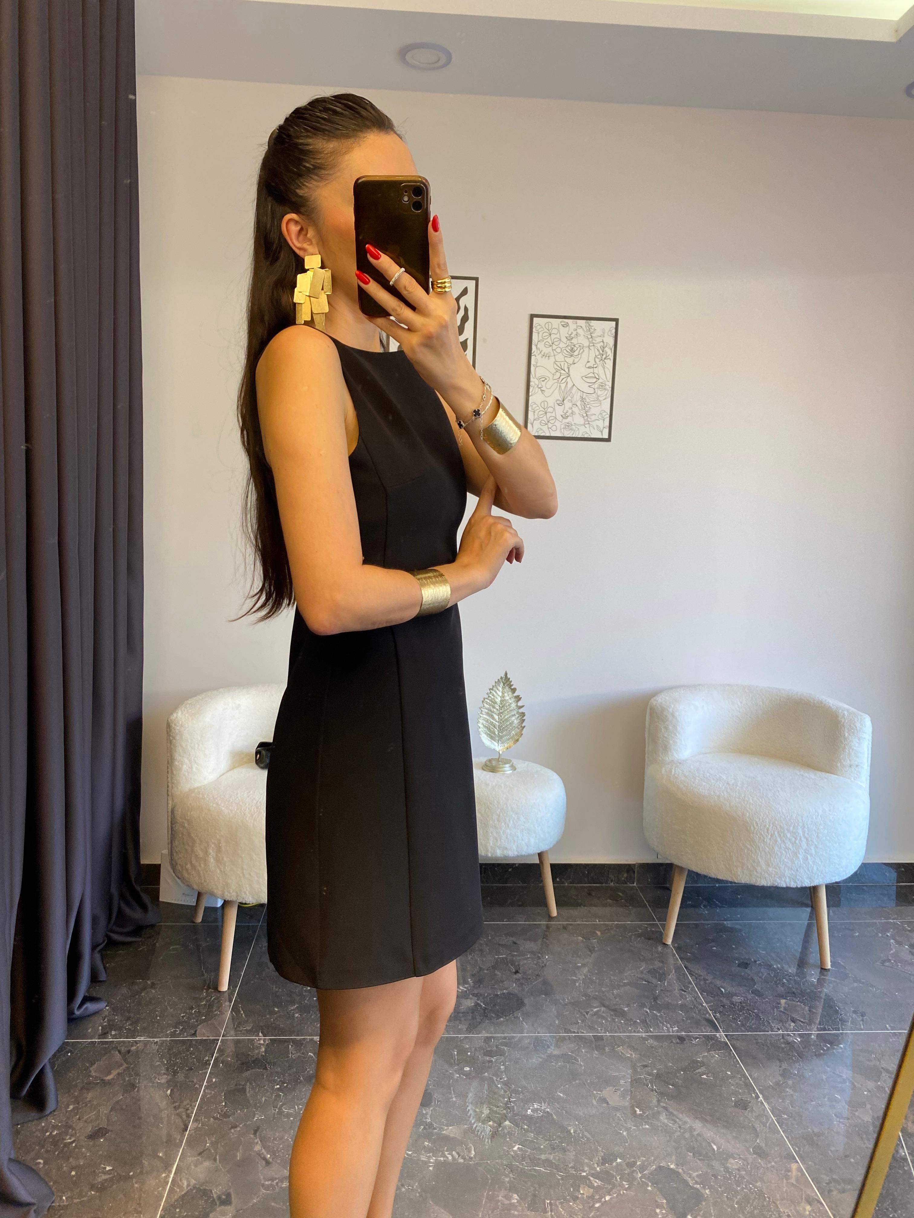 Siyah Arkadan Fermuarlı Mini Elbise
