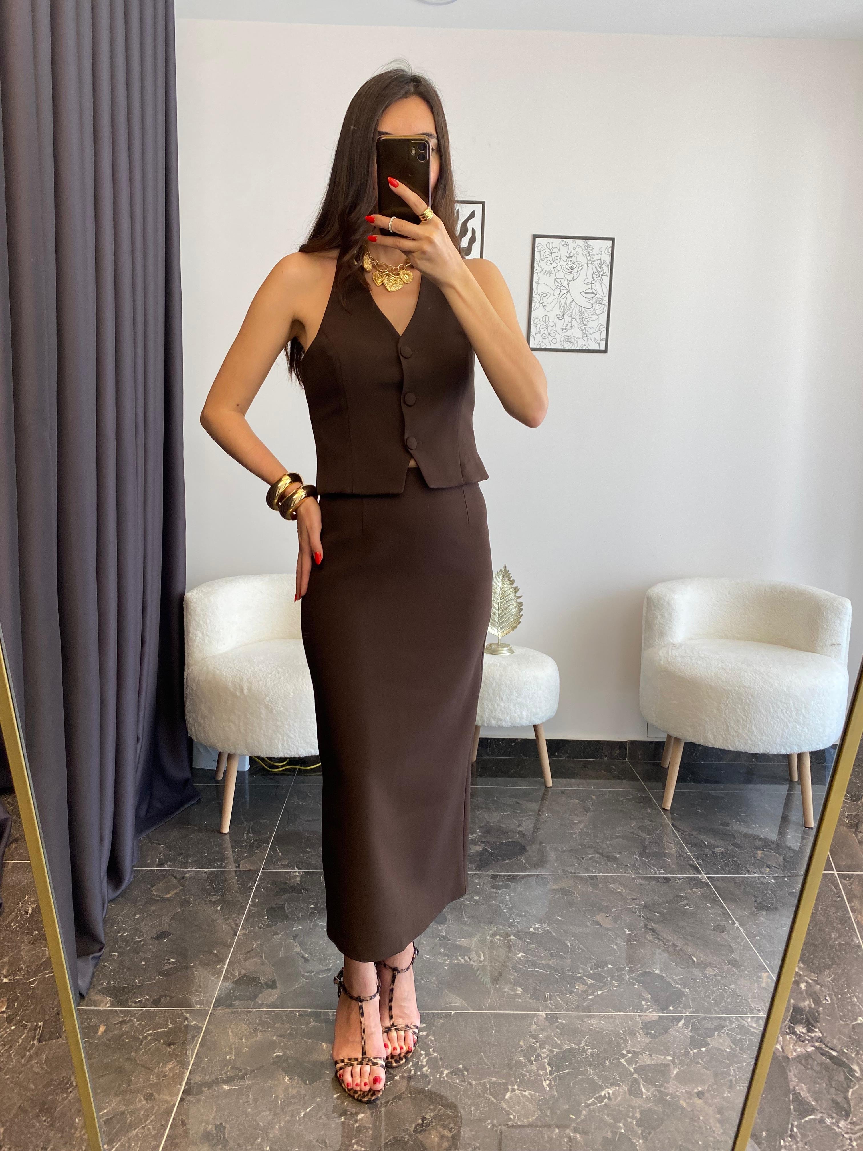 Halter Yaka Yırtmaç Detaylı Acı Kahve Etek Bluz Takımı