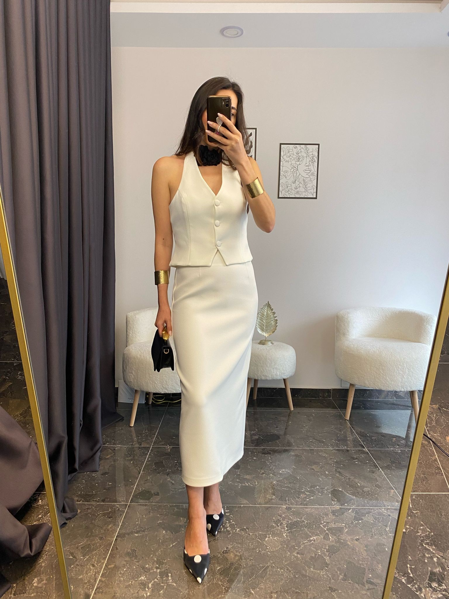 Halter Yaka Yırtmaç Detaylı Ekru Bluz Etek Takımı