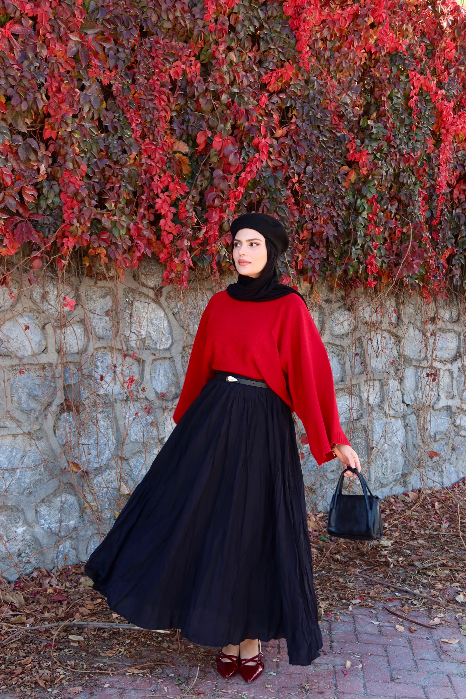 Tanya Kazak - KIRMIZI