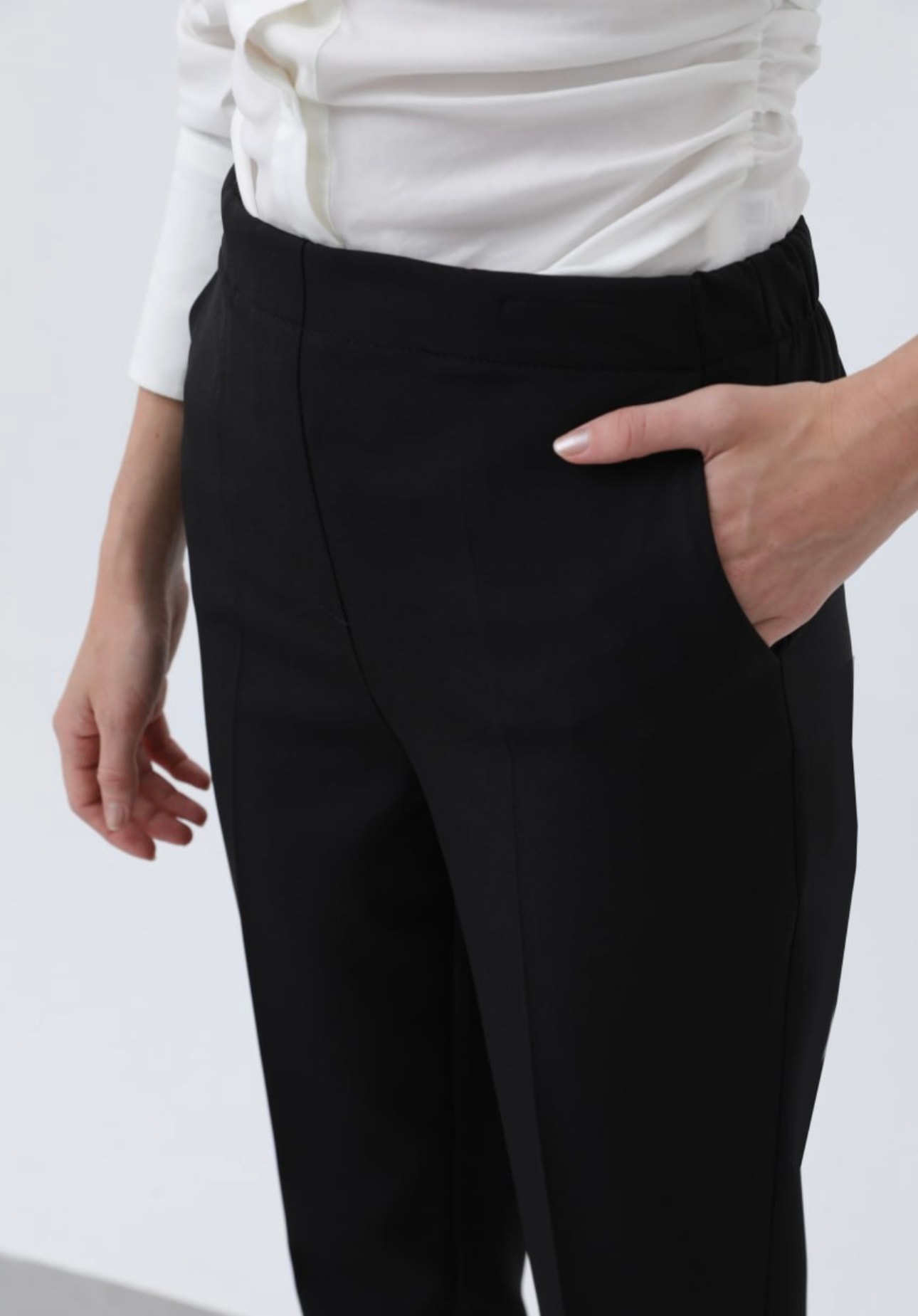 Havuç Form Kumaş Pantolon - SİYAH