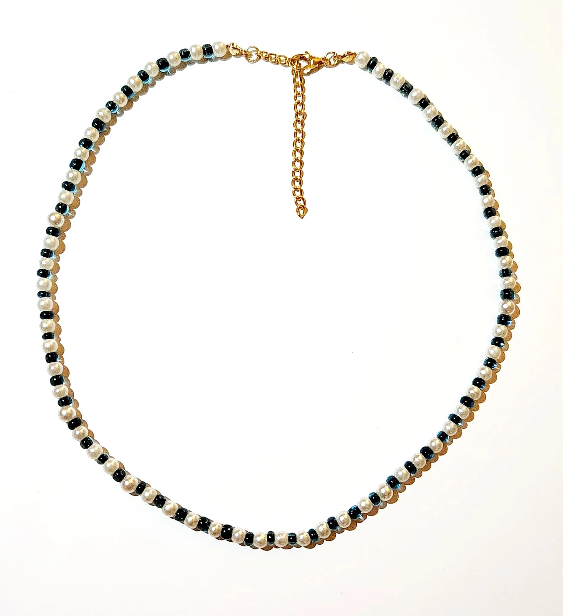 Deniz Gece Işıltısı – Cam İnci ve Koyu Mavi Boncuklu Kolye