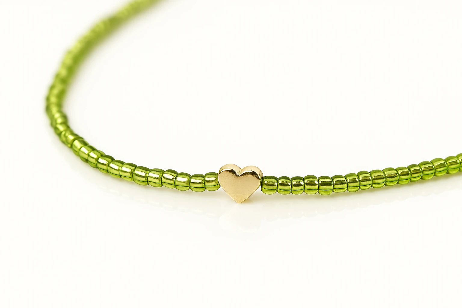 Şeffaf Renkli Tasarım Kolyeler