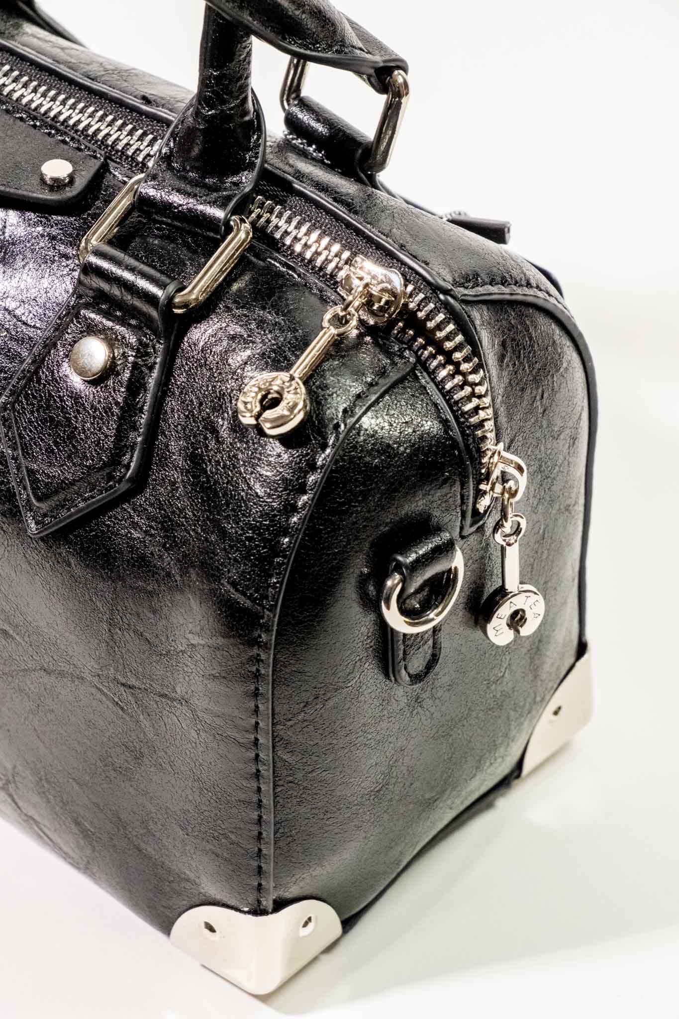 Multi Charm Siyah Omuz Çanta