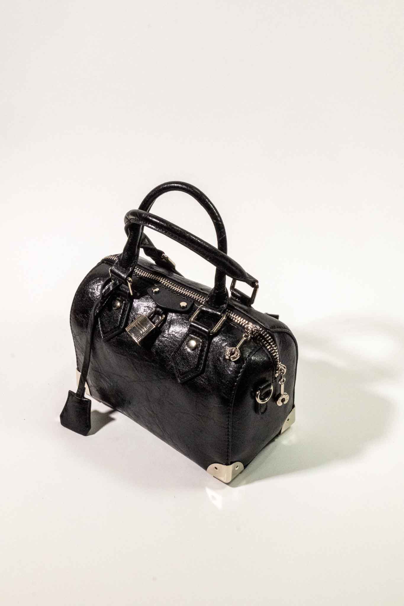 Multi Charm Siyah Omuz Çanta