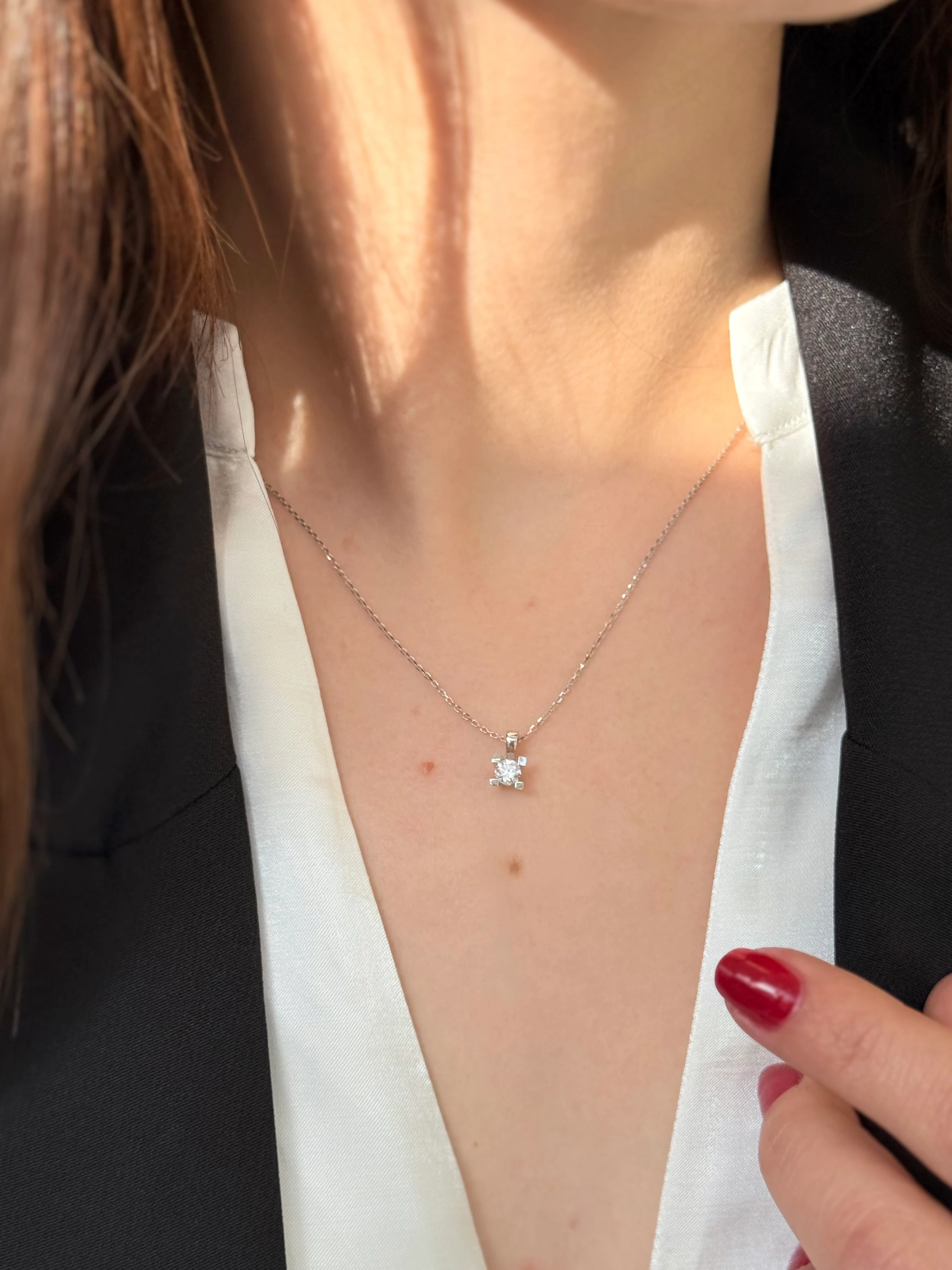 0,31 Karat Tektaş Pırlanta Kolye