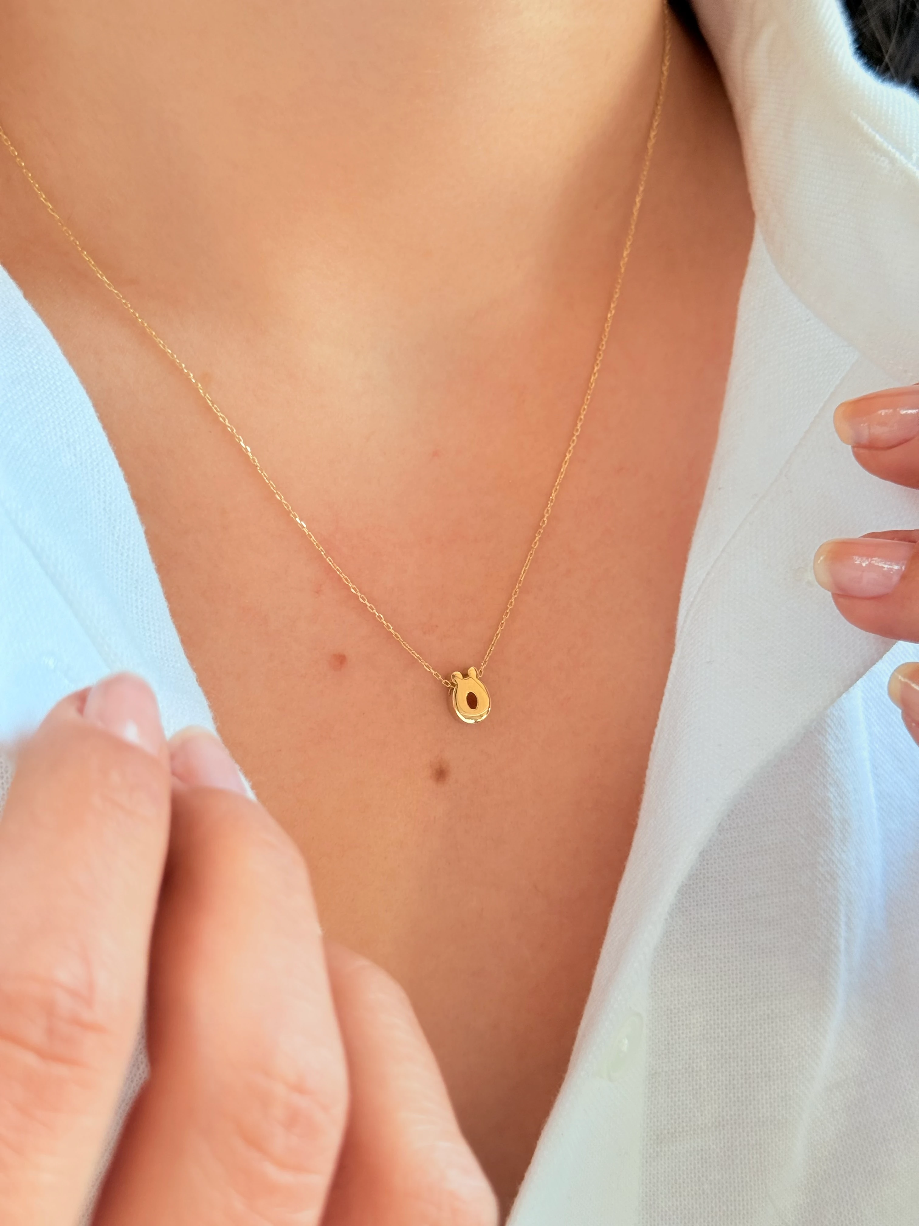 "Ö" Minimal Harfli Altın Kolye
