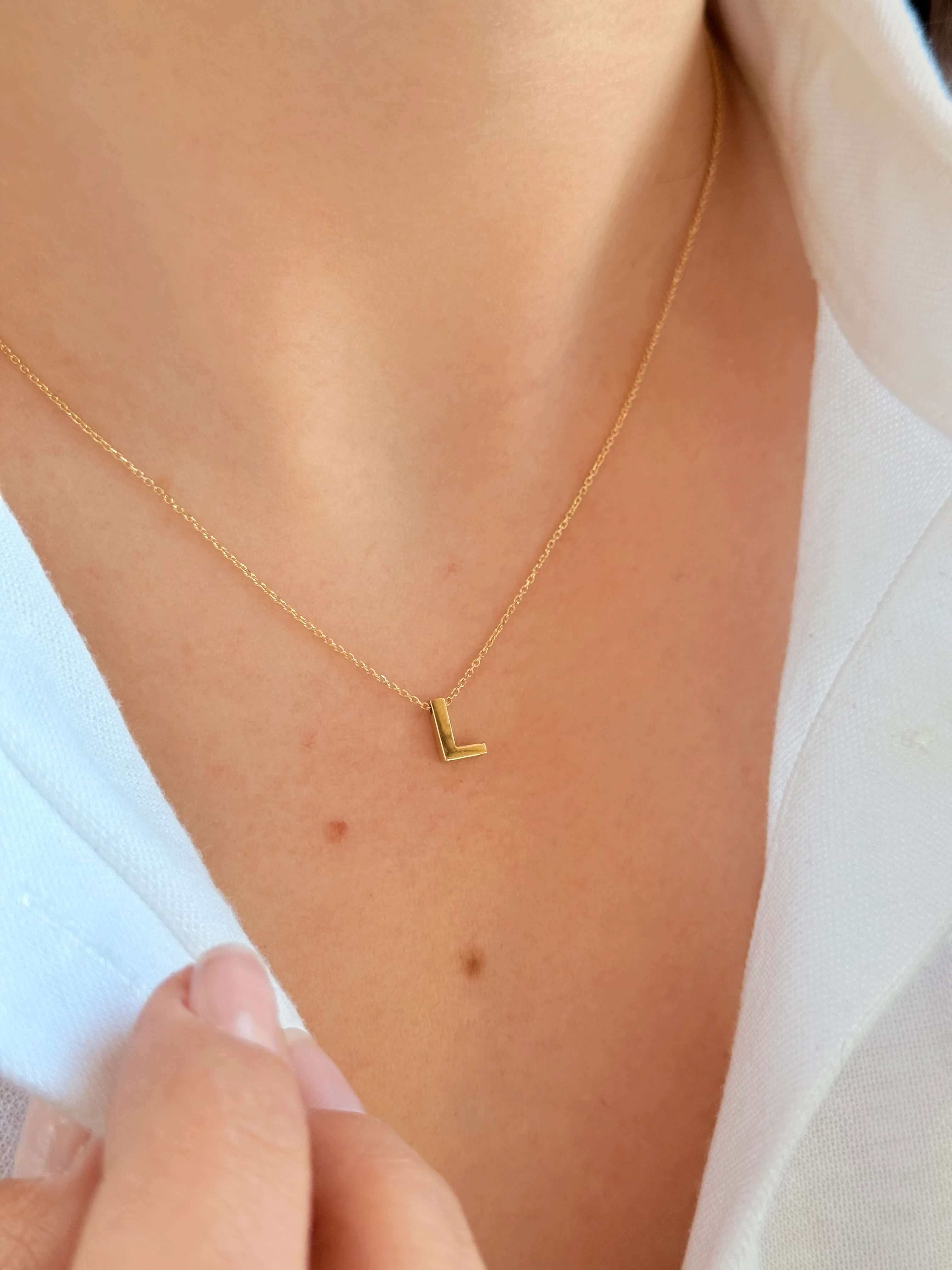 "L" Minimal Harfli Altın Kolye