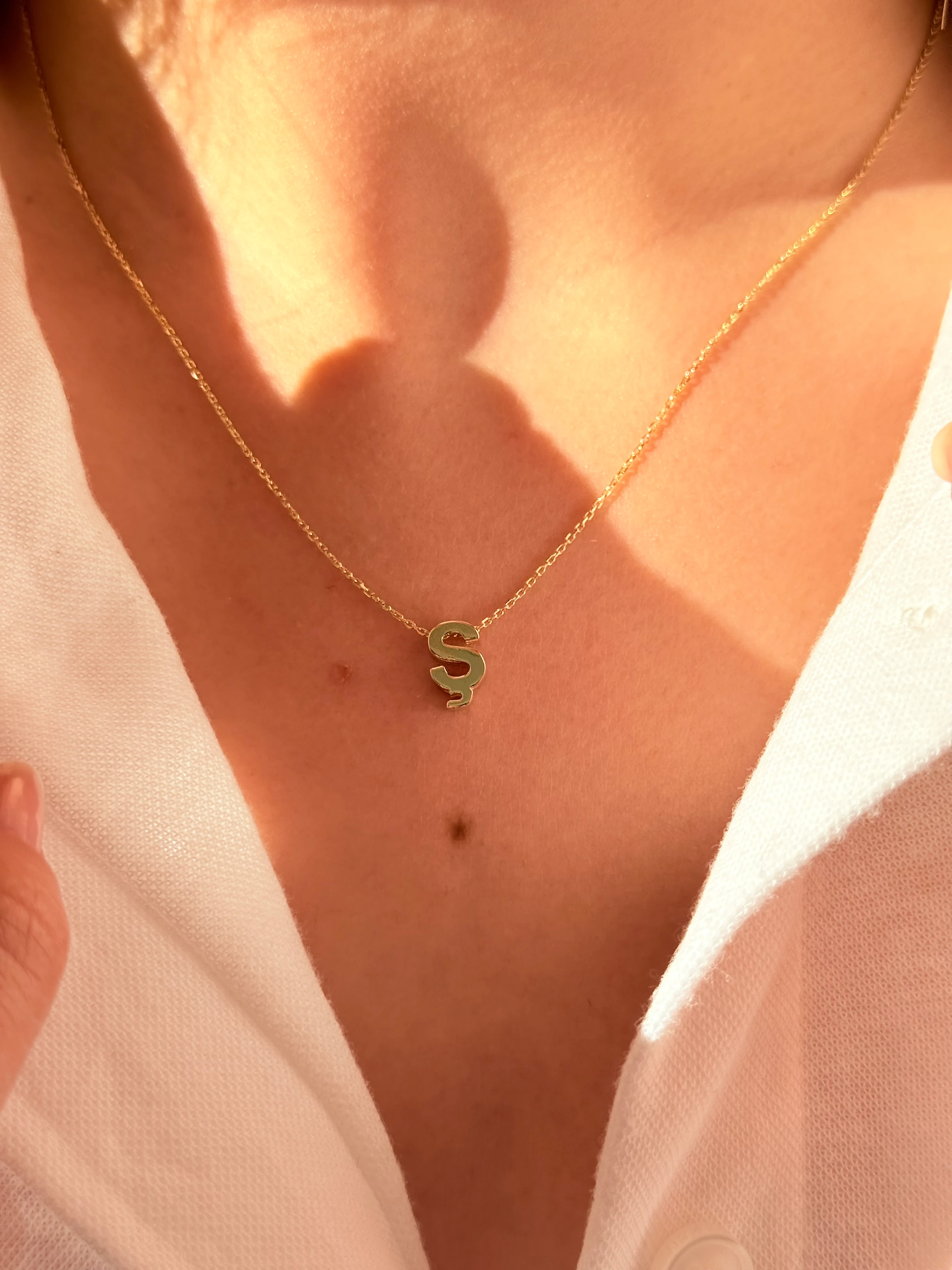 "Ş" Minimal Harfli Altın Kolye