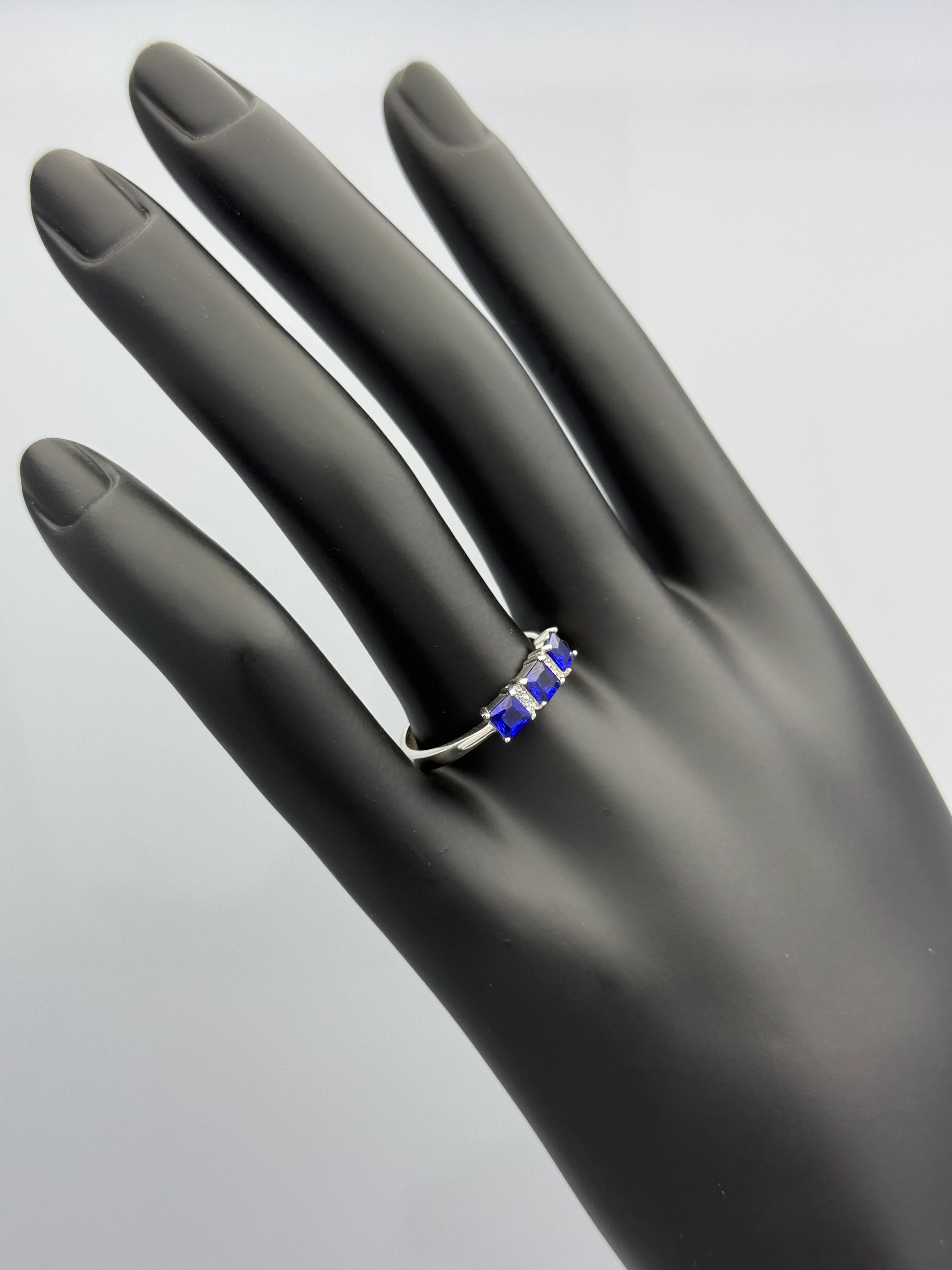 Teresa Beyaz Altın Yüzük