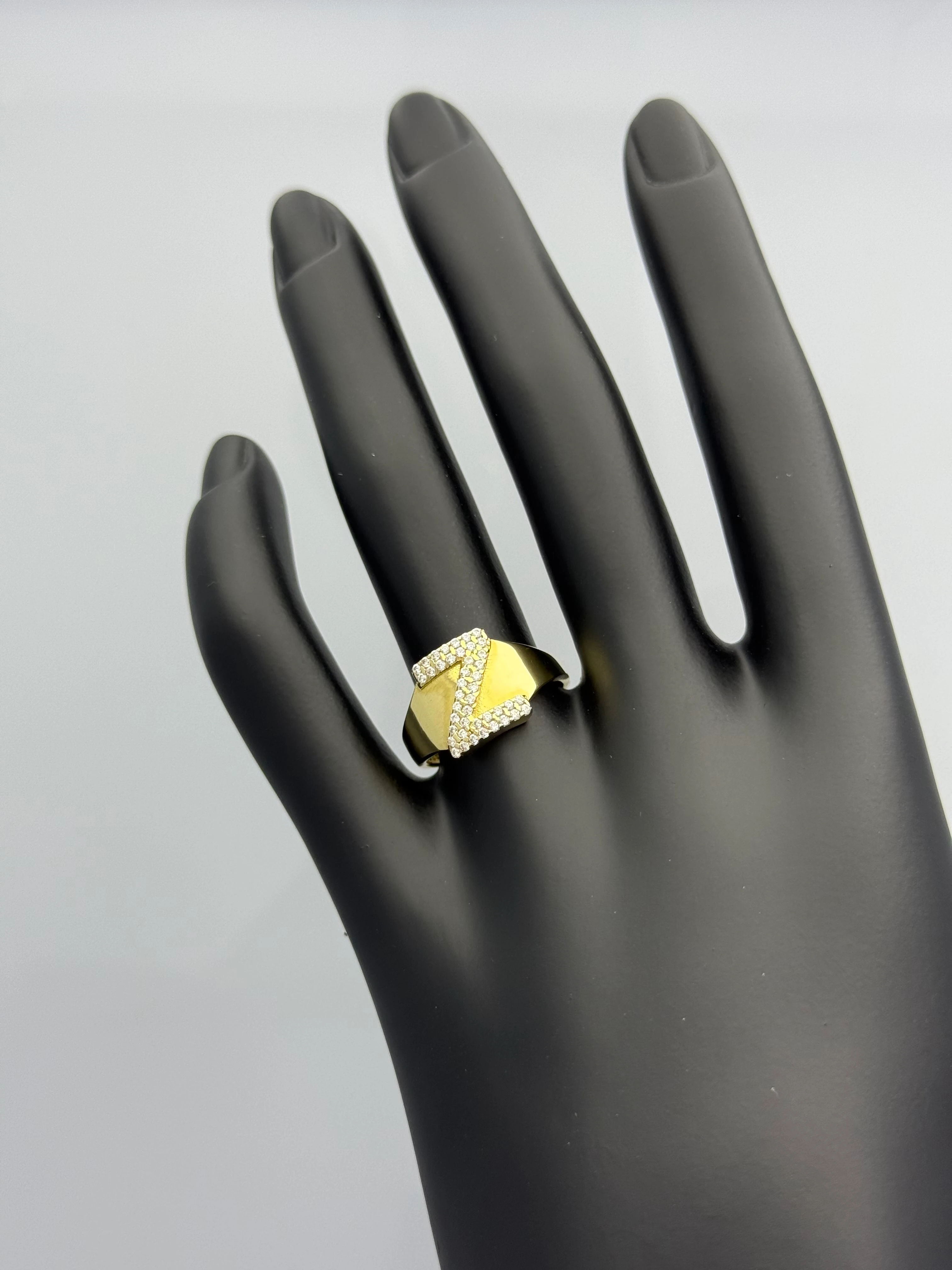 Swarovski Taşlı Harf Altın Yüzük - Z (2.40 Gram)