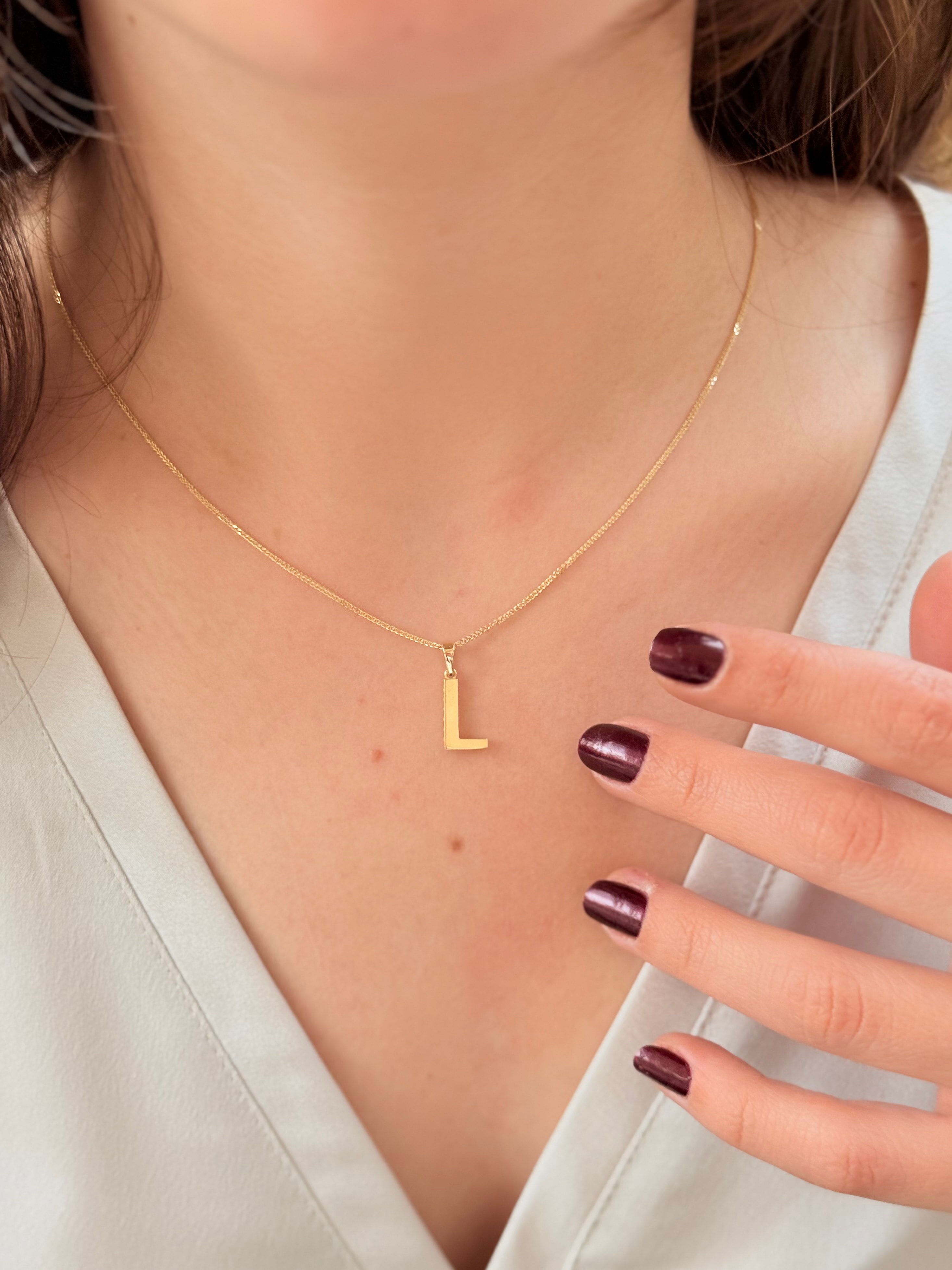 "L" Harf Sade Altın Kolye Ucu