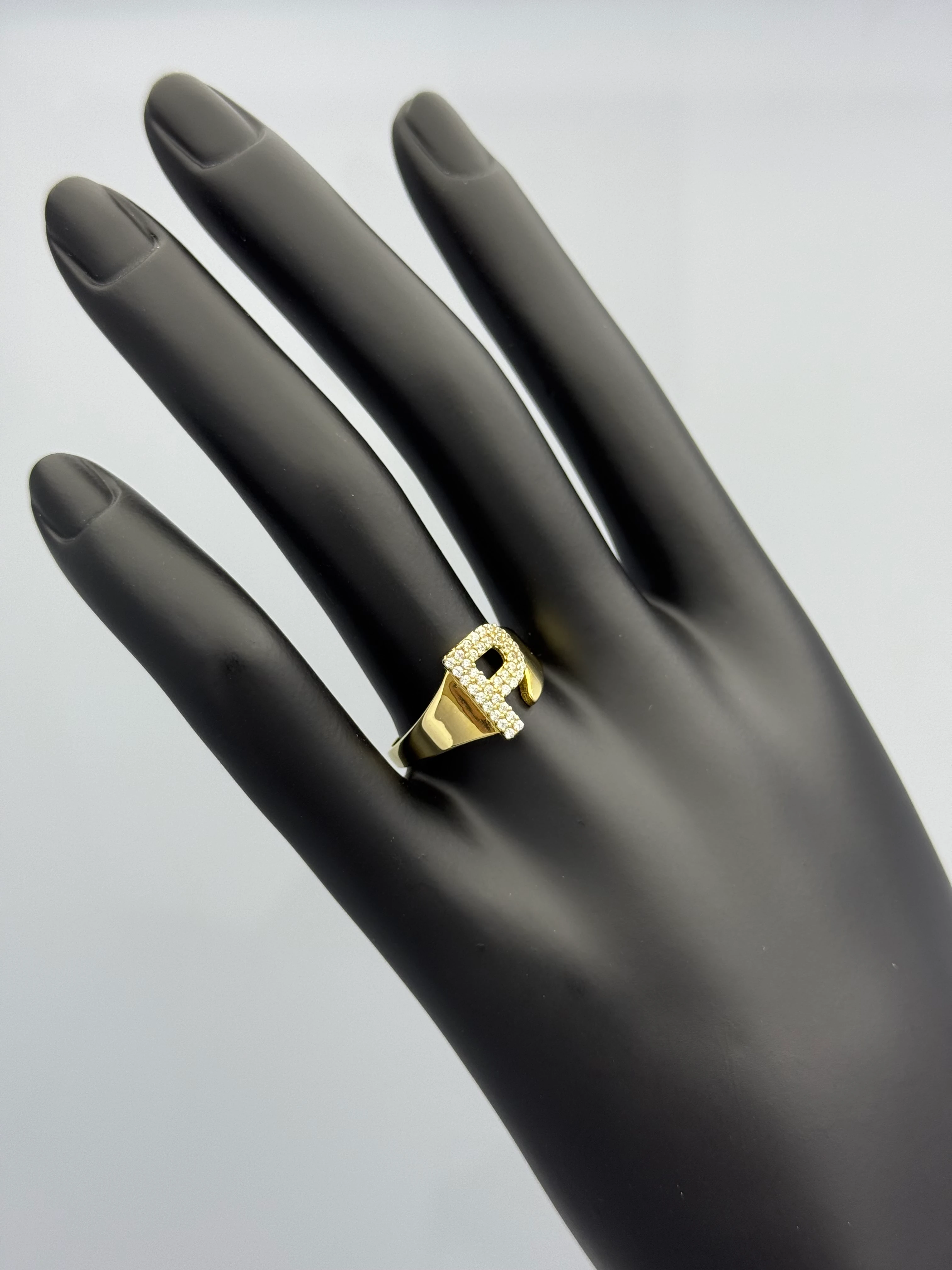 Swarovski Taşlı Harf Altın Yüzük - P (2.22 Gram)