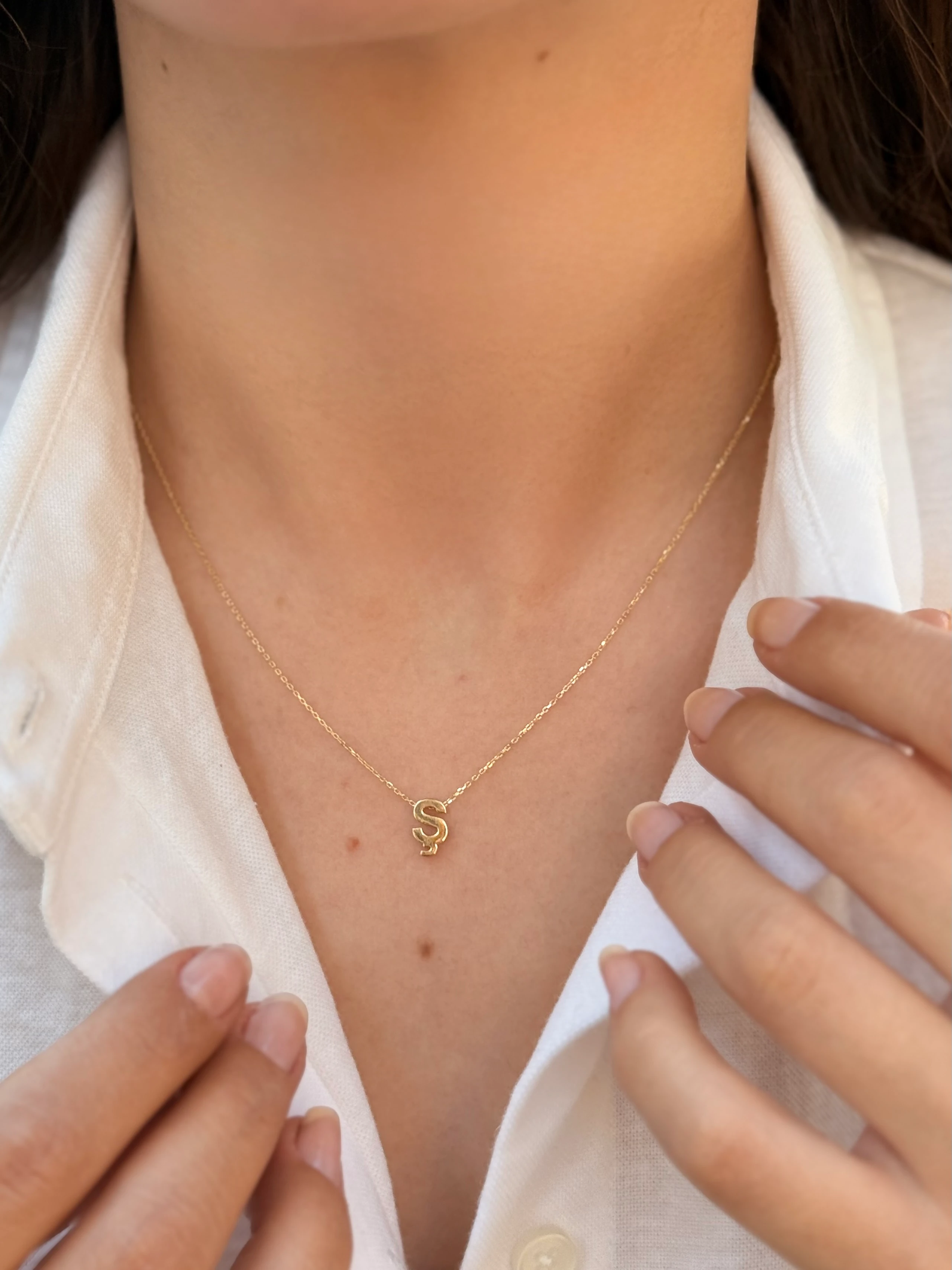 "Ş" Minimal Harfli Altın Kolye