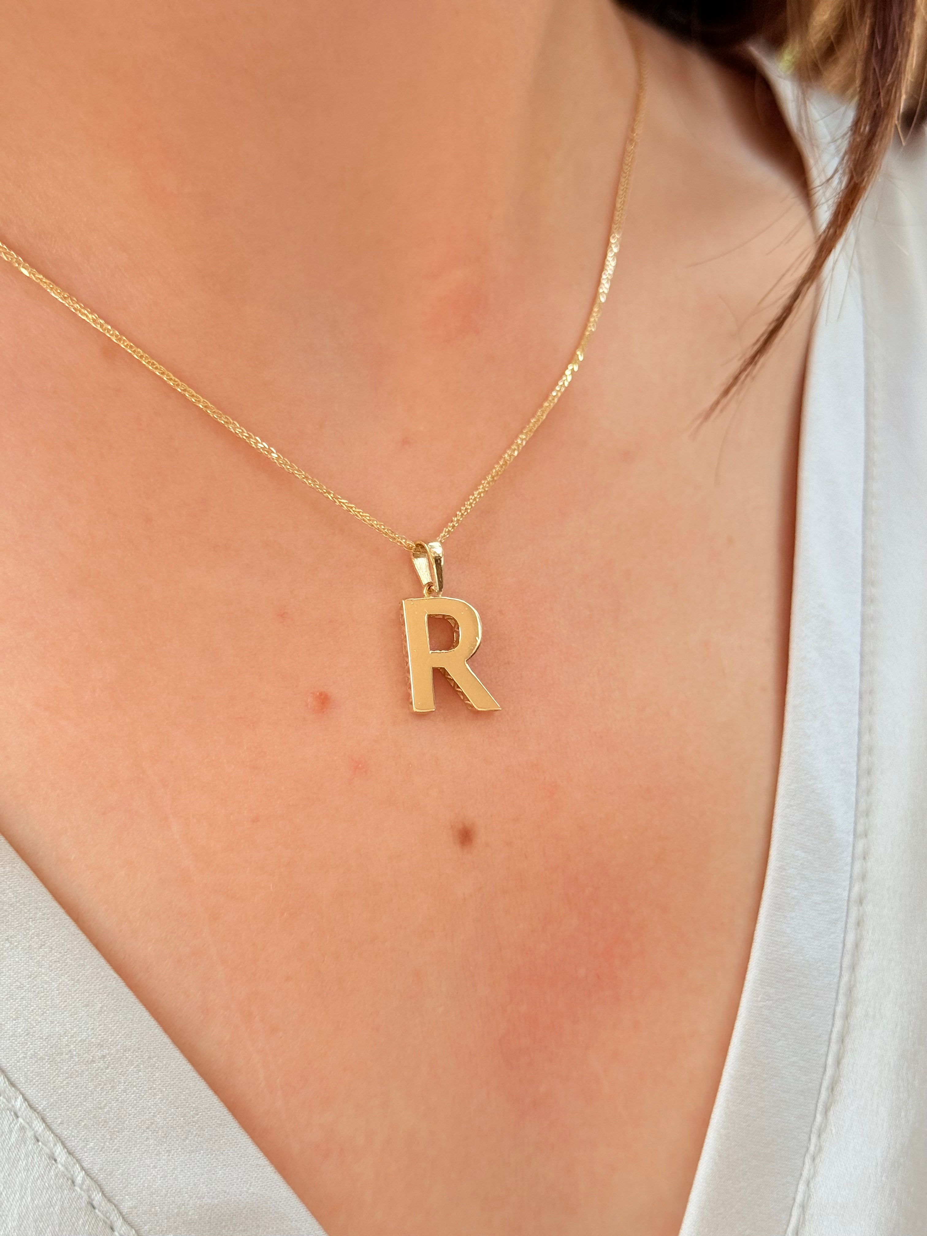 "R" Harf Sade Altın Kolye Ucu