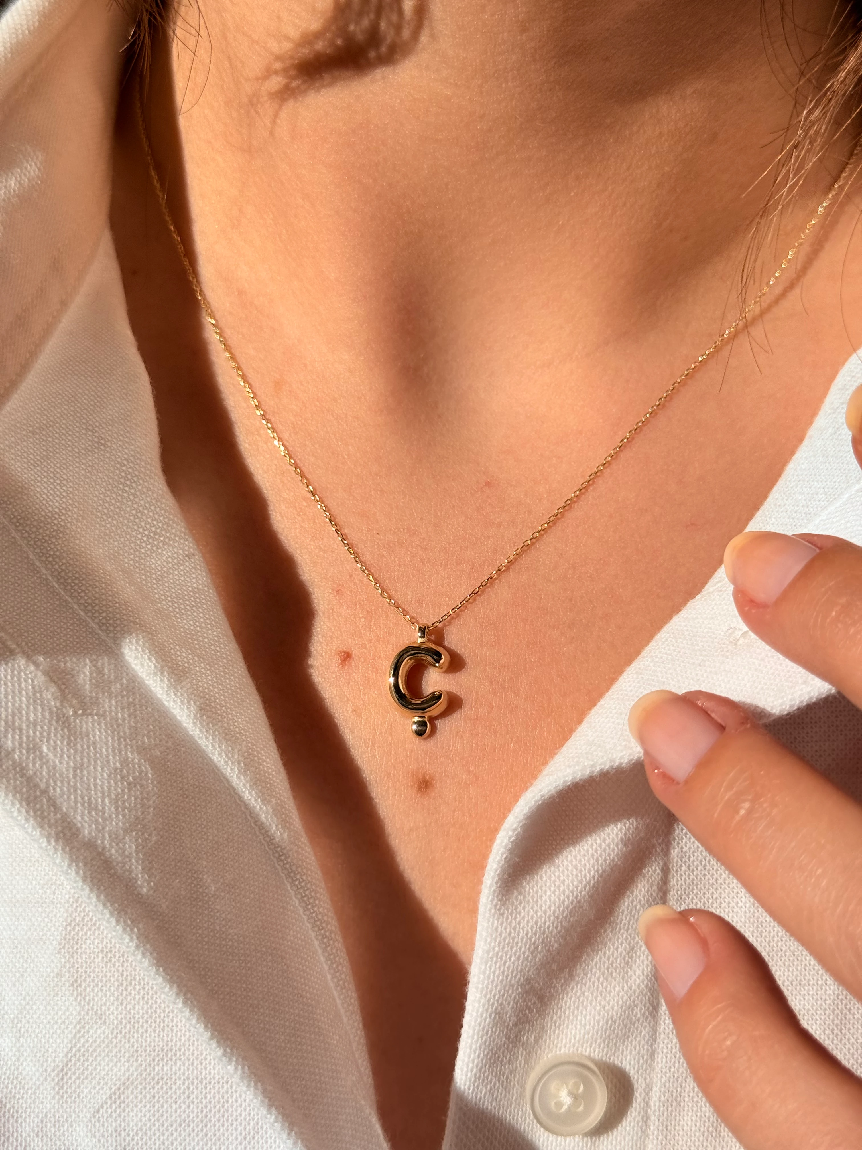 "Ç" Balon Harf Altın Kolye