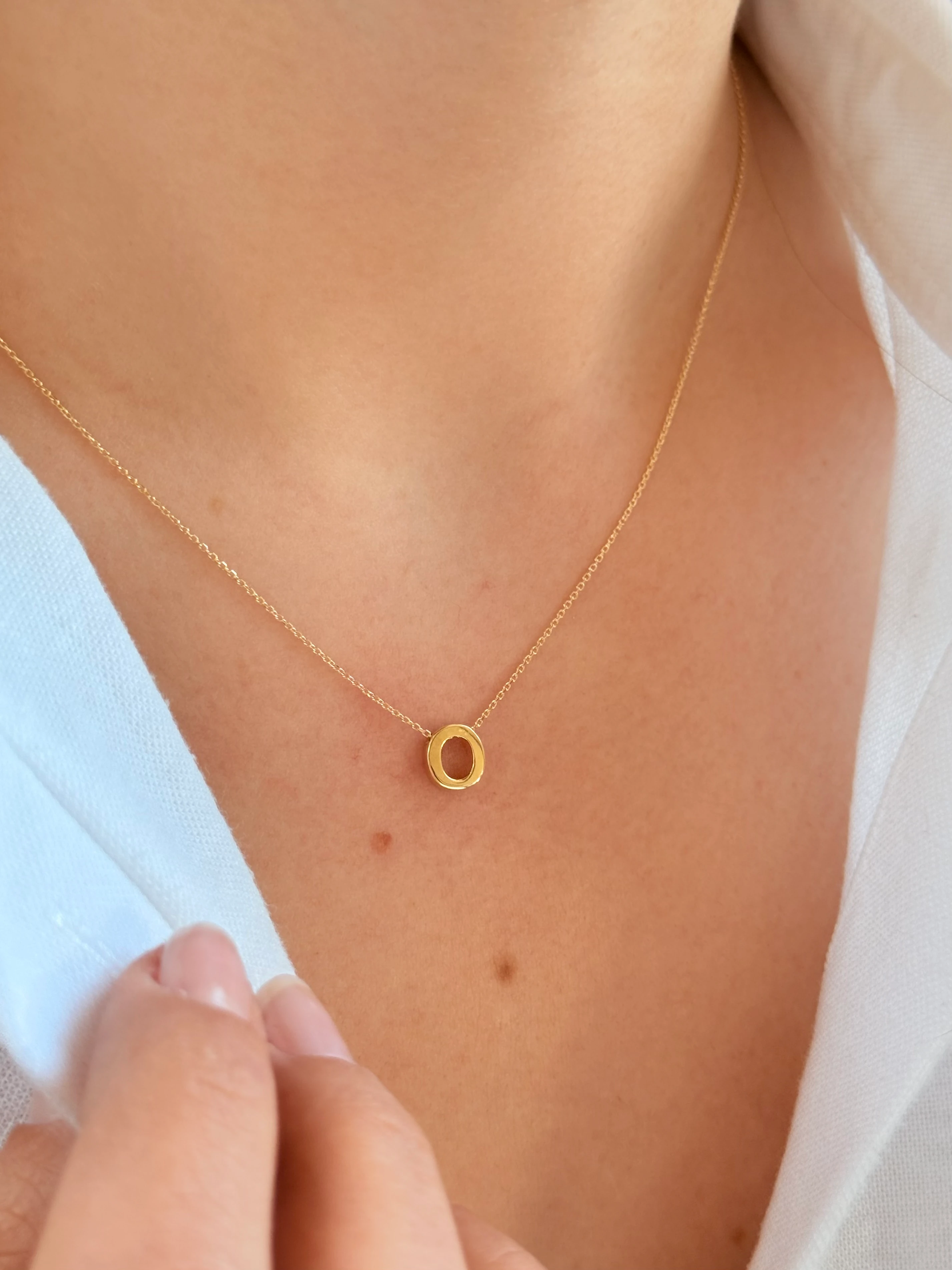 "O" Minimal Harfli Altın Kolye