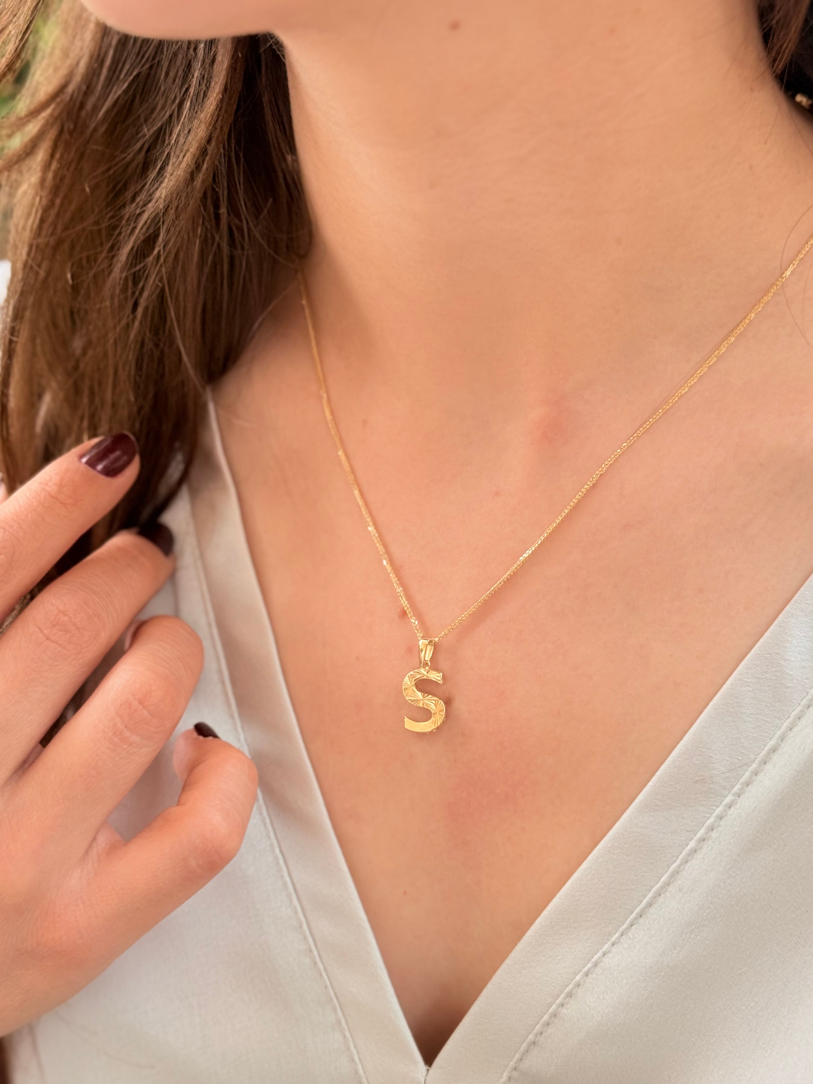 "S" Harf Kalemli Altın Kolye Ucu