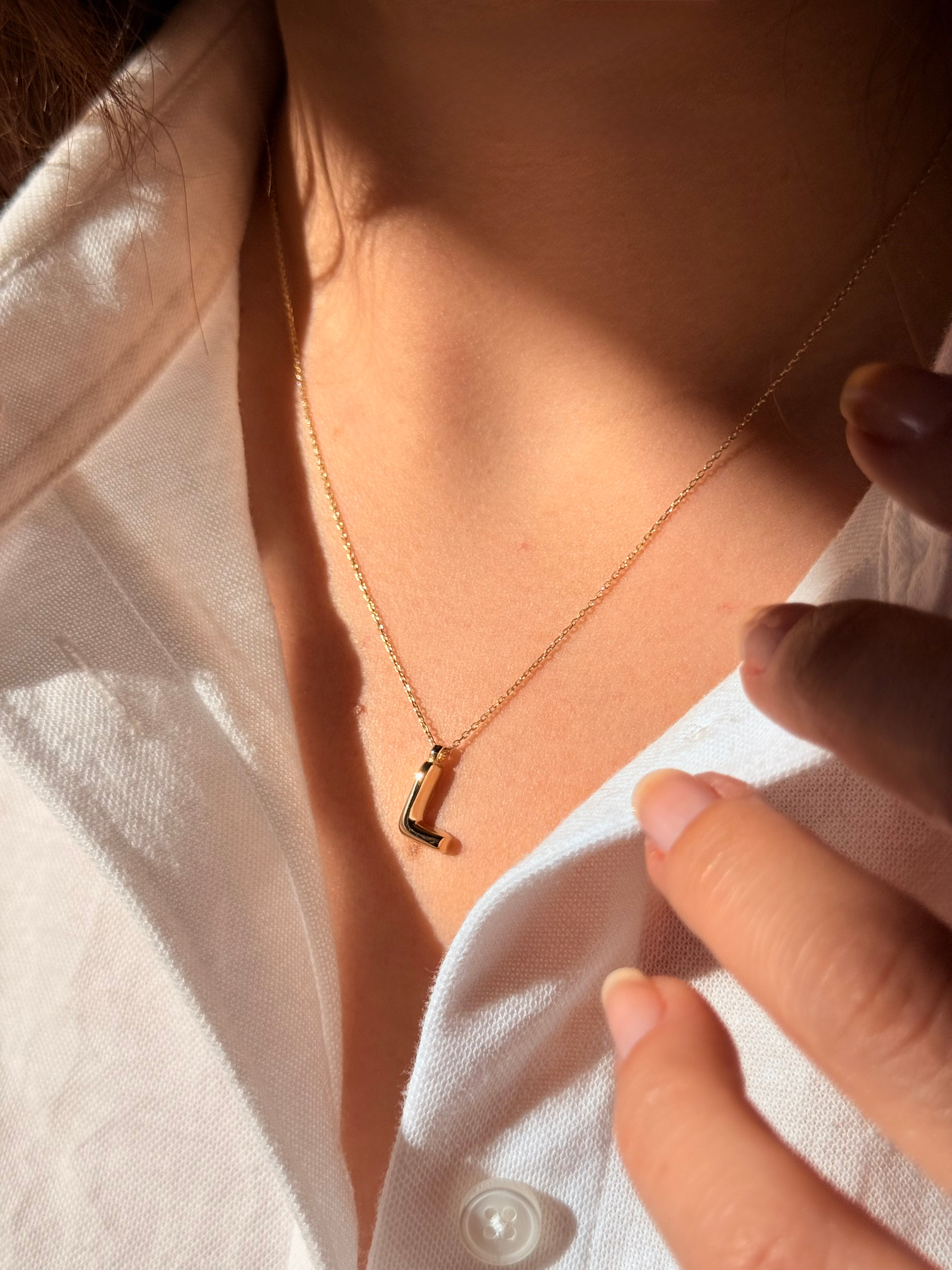 "L" Balon Harf Altın Kolye