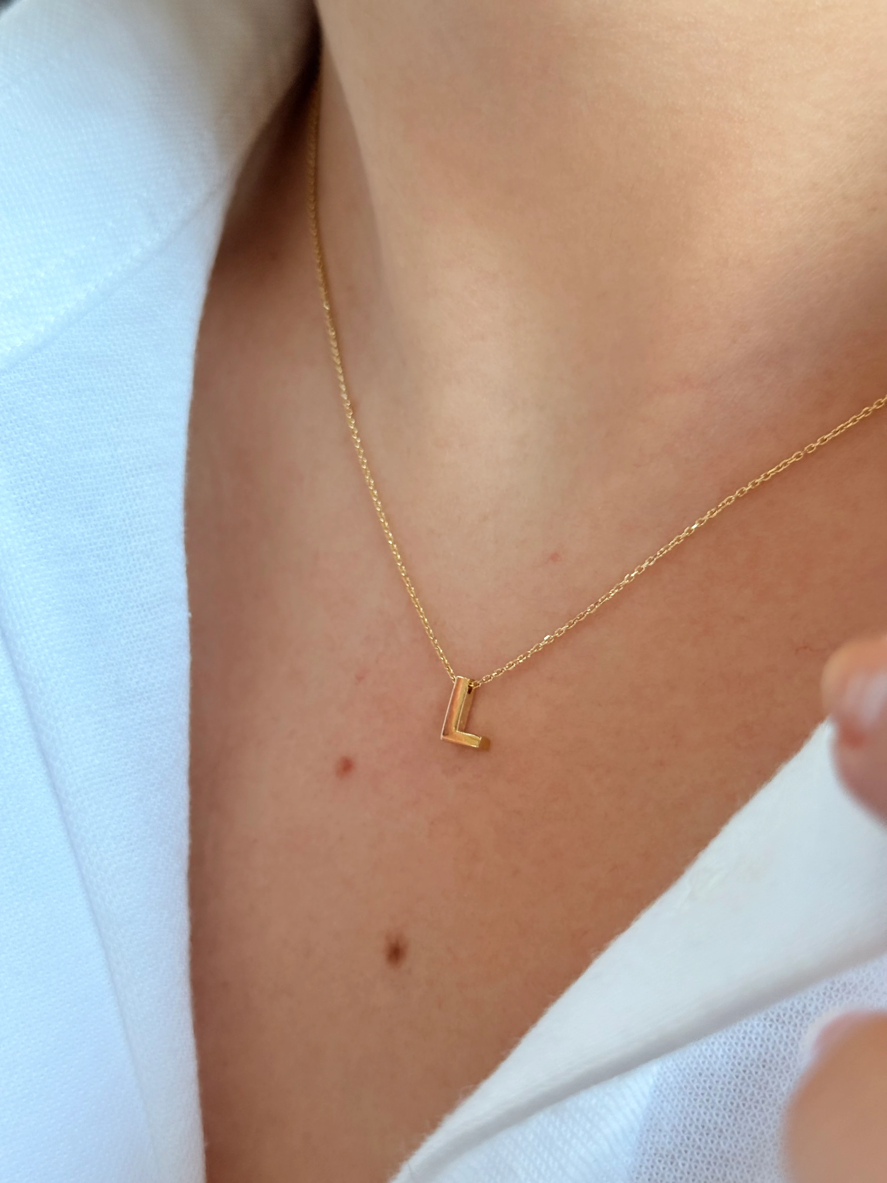 "L" Minimal Harfli Altın Kolye
