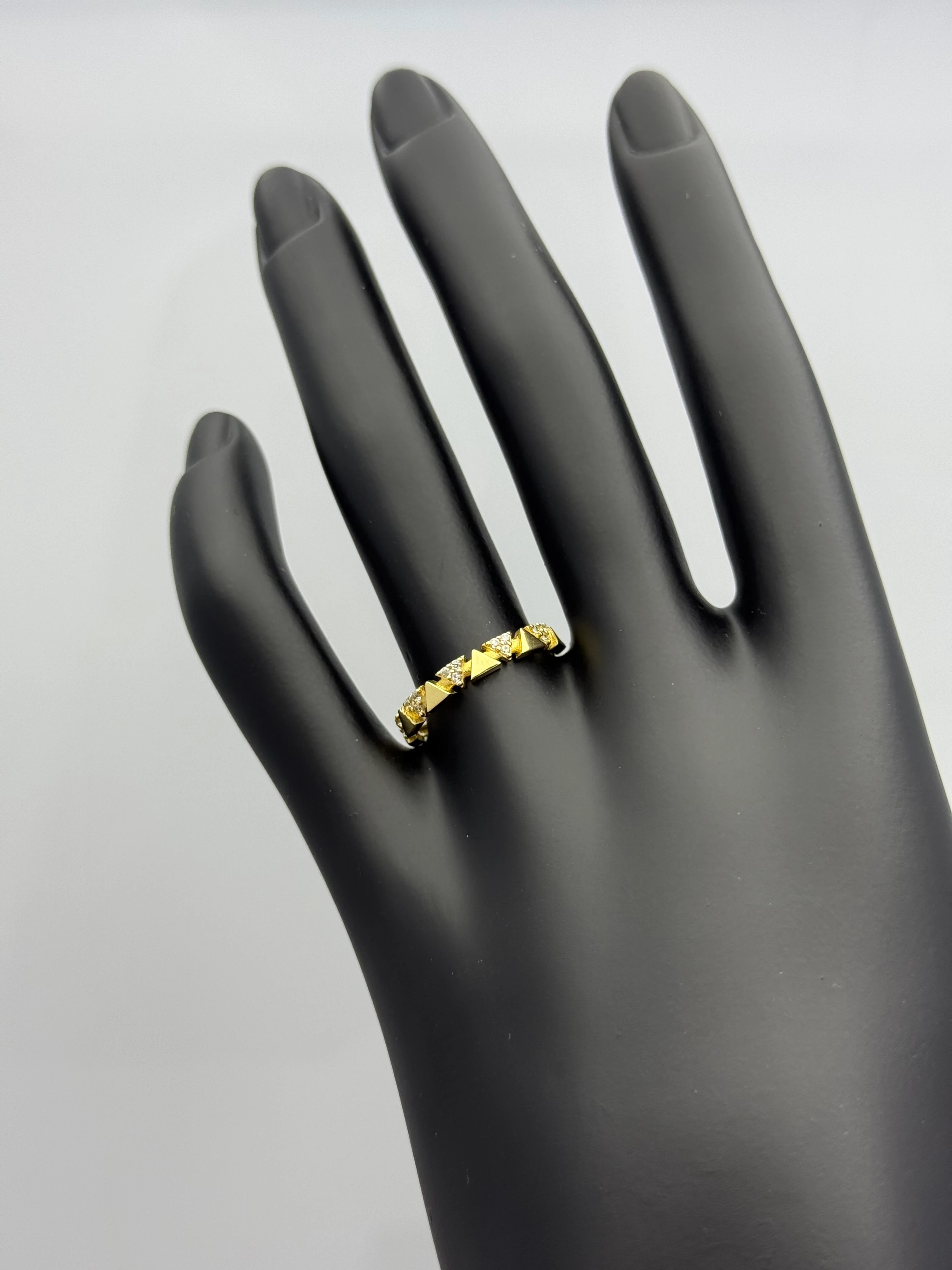 Sella Taşlı Altın Yüzük