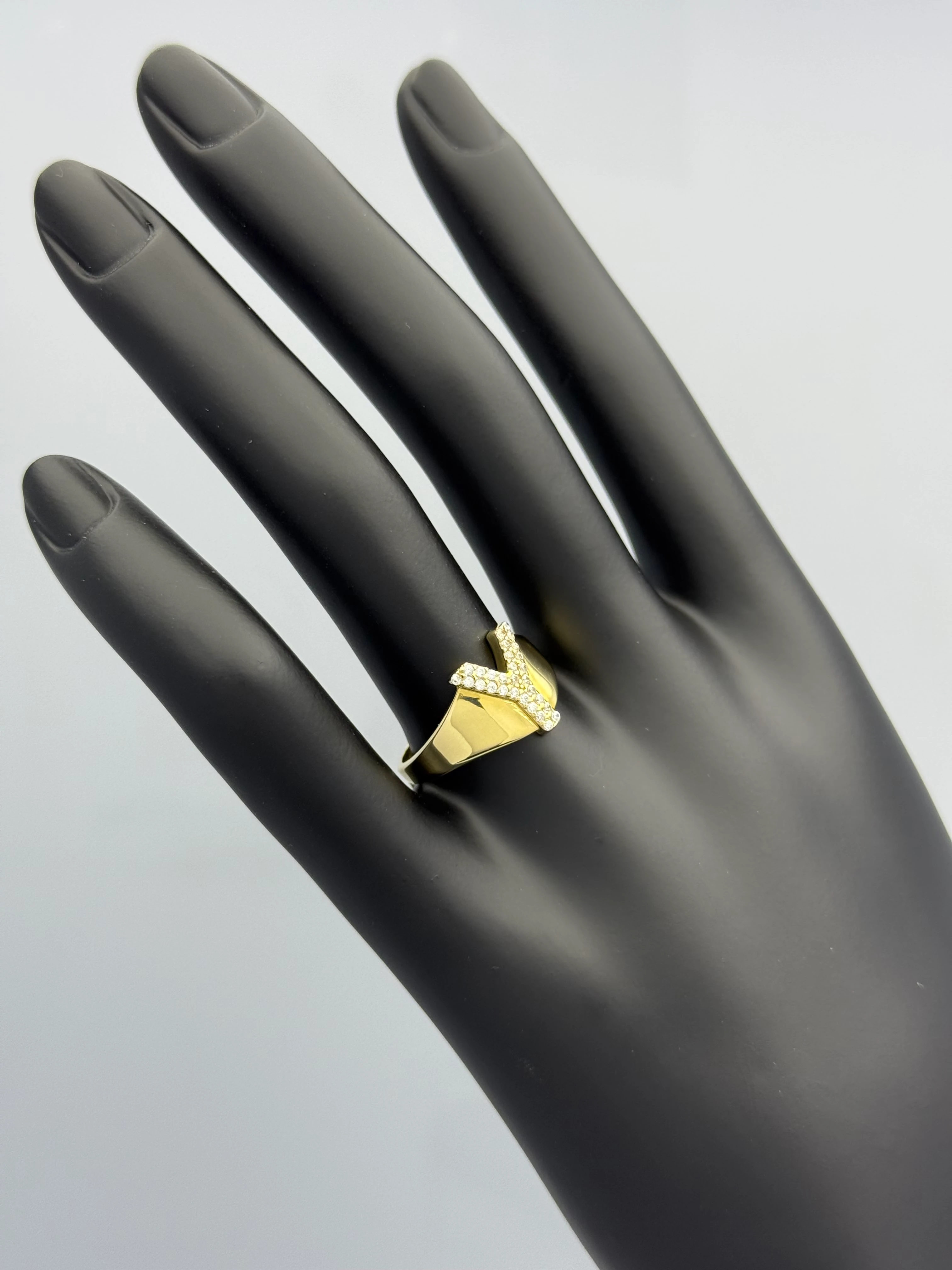 Swarovski Taşlı Harf Altın Yüzük - Y (2.10 Gram)